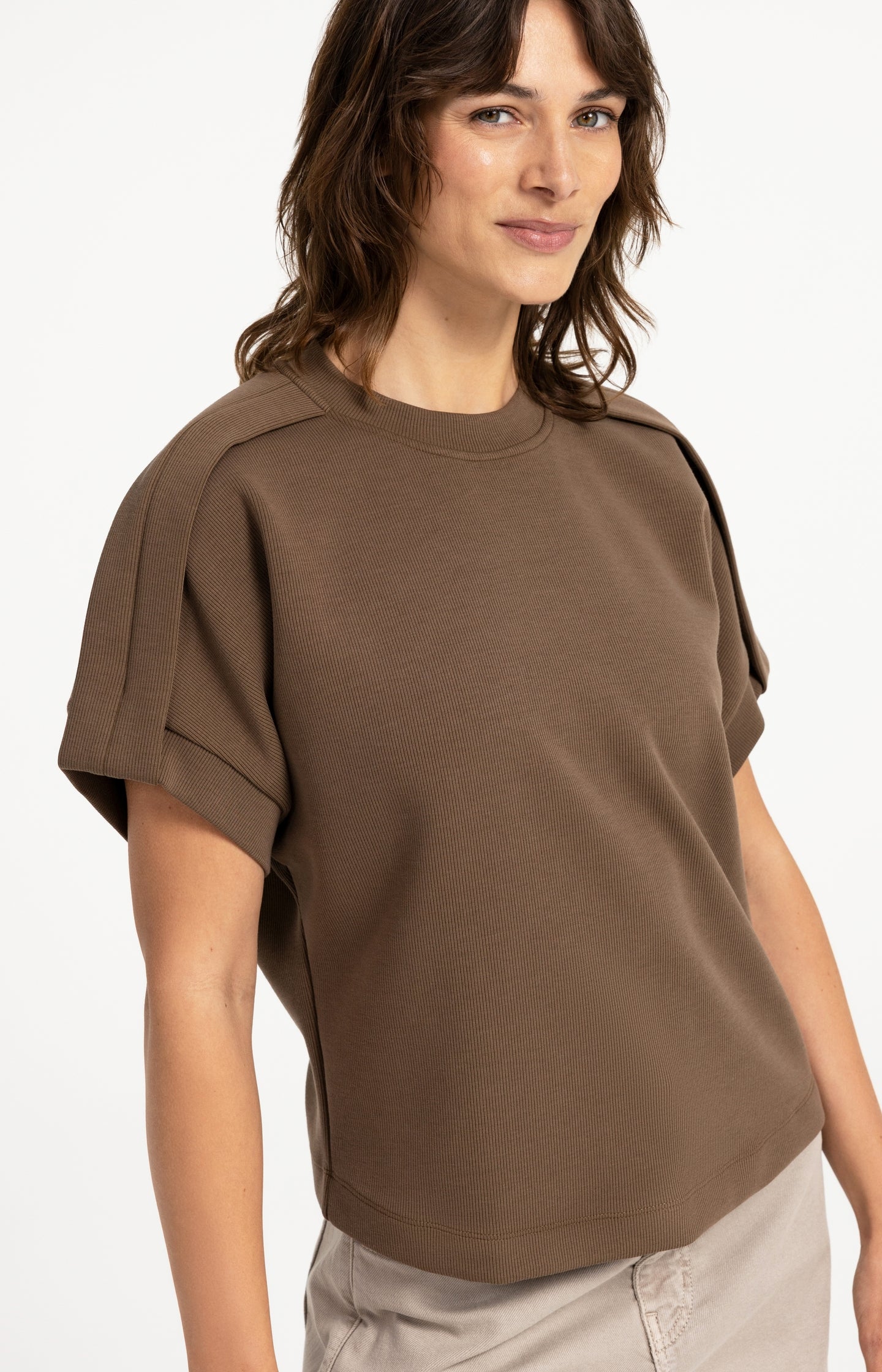 Sleeveless sweatshirt with pleated shoulder detail - Type: lookbook