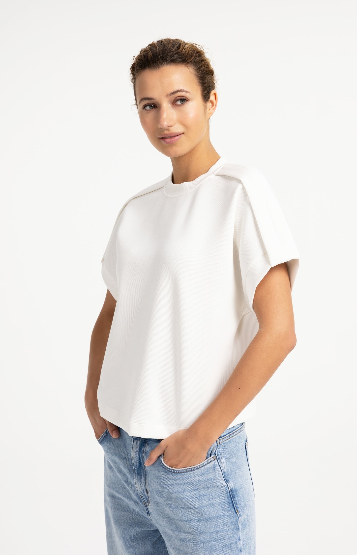 Sleeveless sweatshirt with pleated shoulder detail