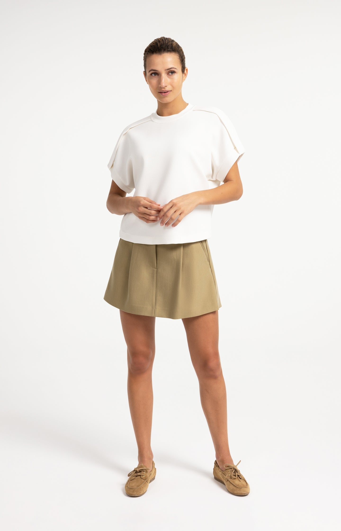 Sleeveless sweatshirt with pleated shoulder detail
