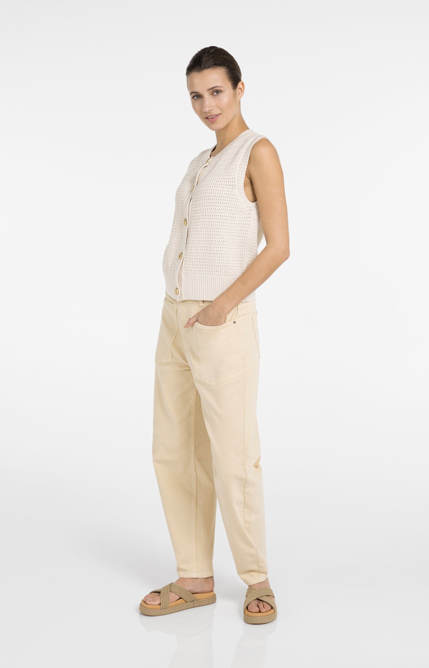 Sleeveless textured cardigan with gold-tone buttons