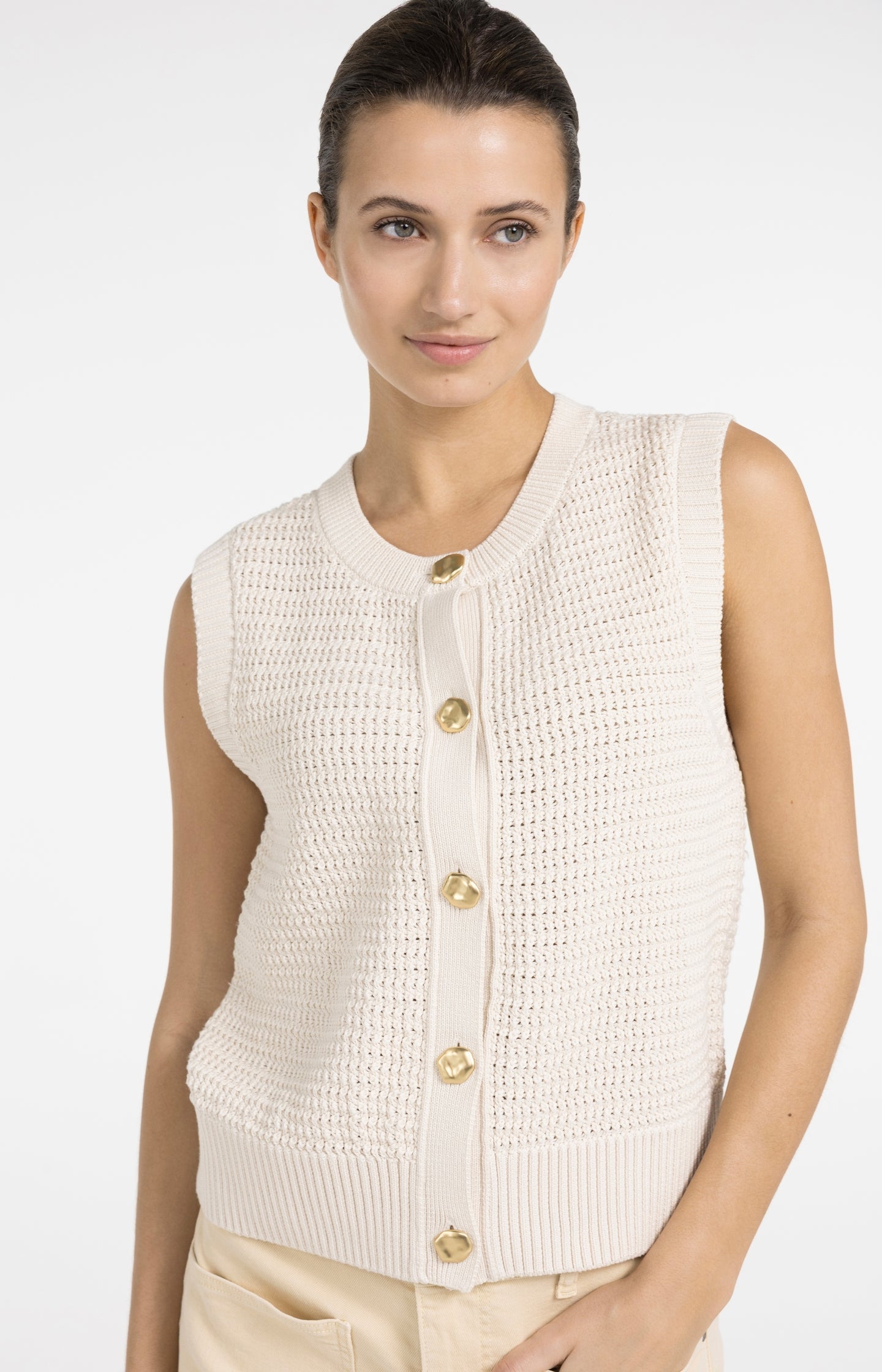Sleeveless textured cardigan with gold-tone buttons