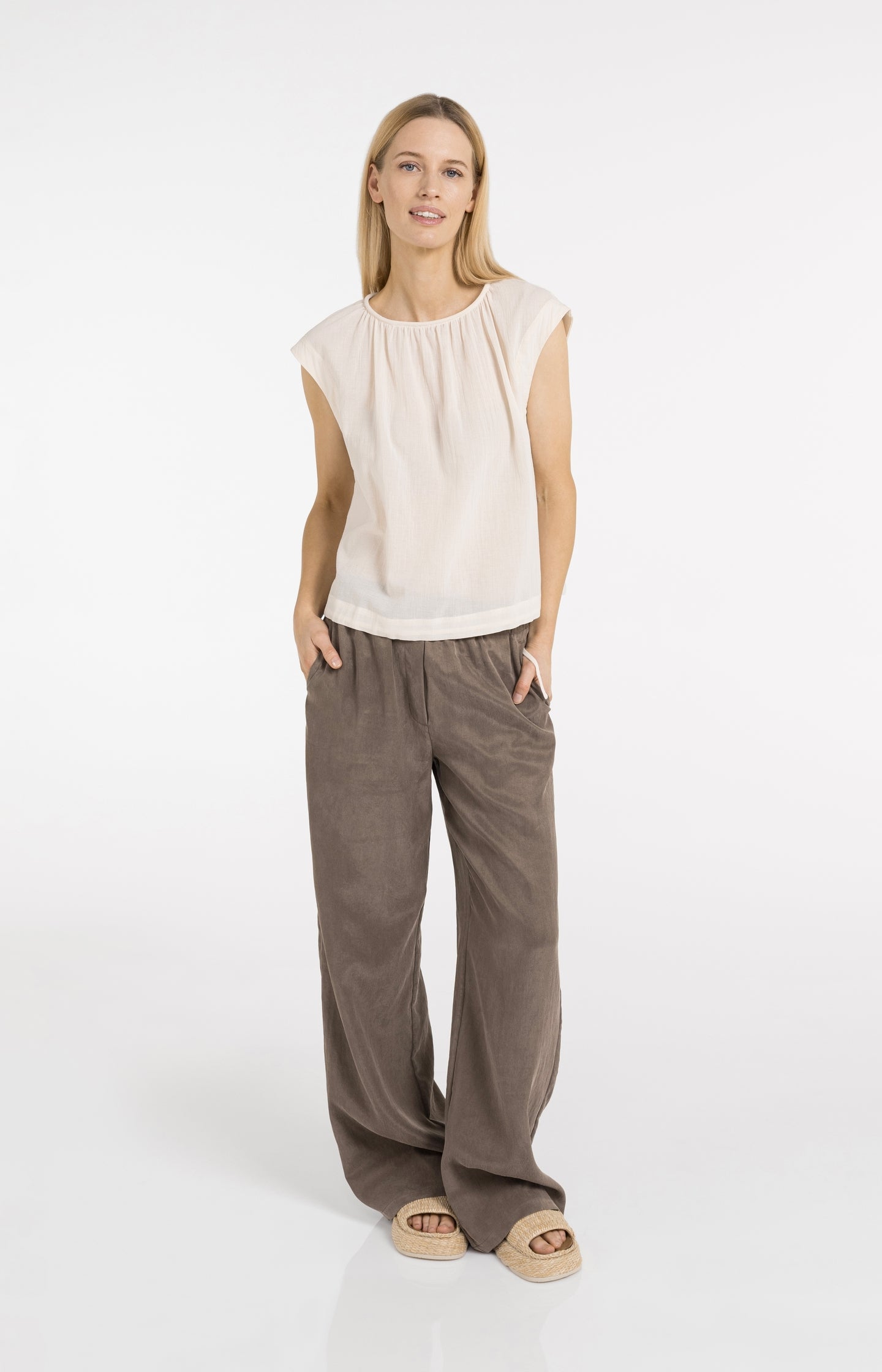 Sleeveless top with pleated neckline and drawstring - Type: lookbook