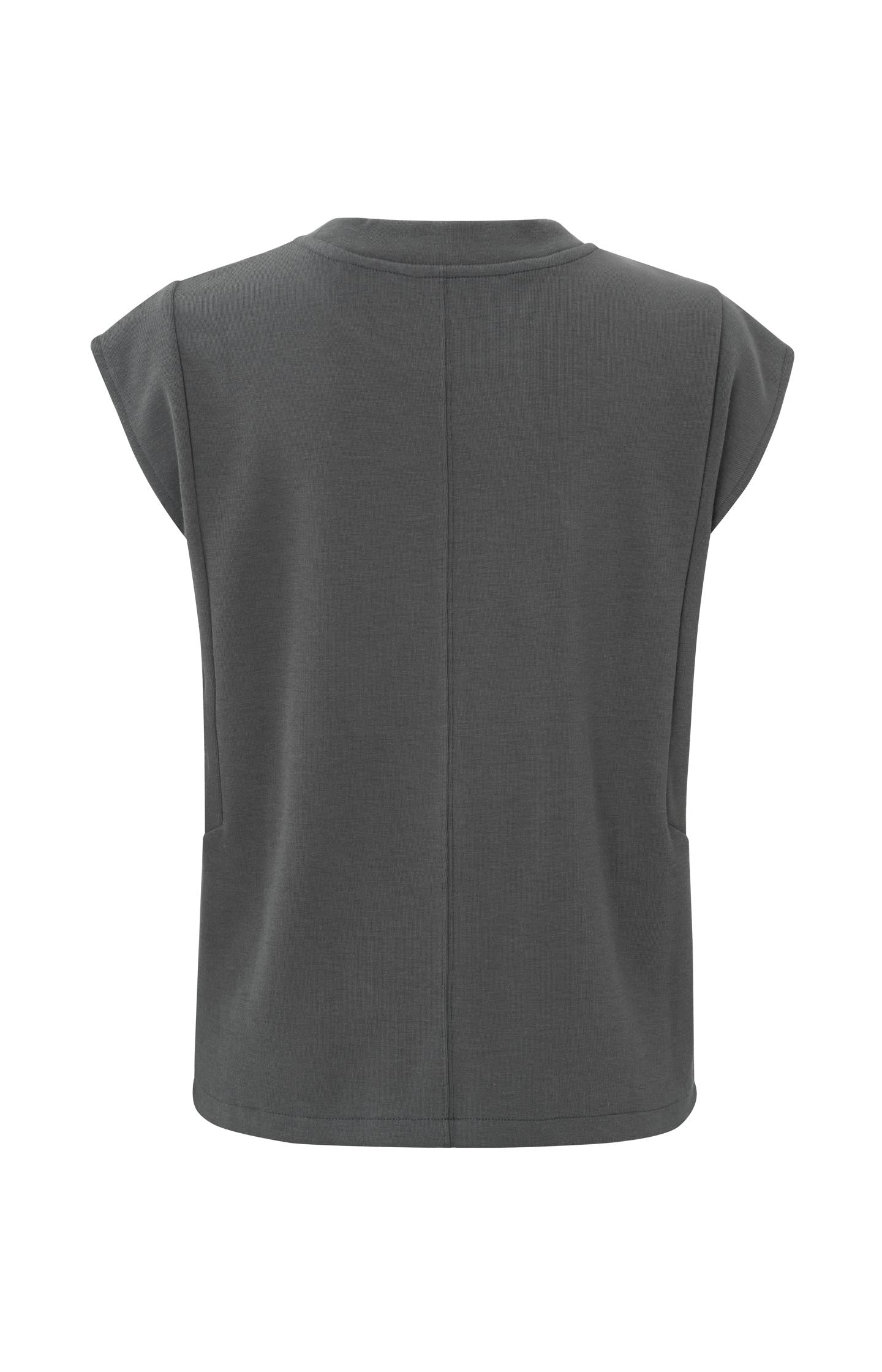 Sleeveless top with round neck and seam details