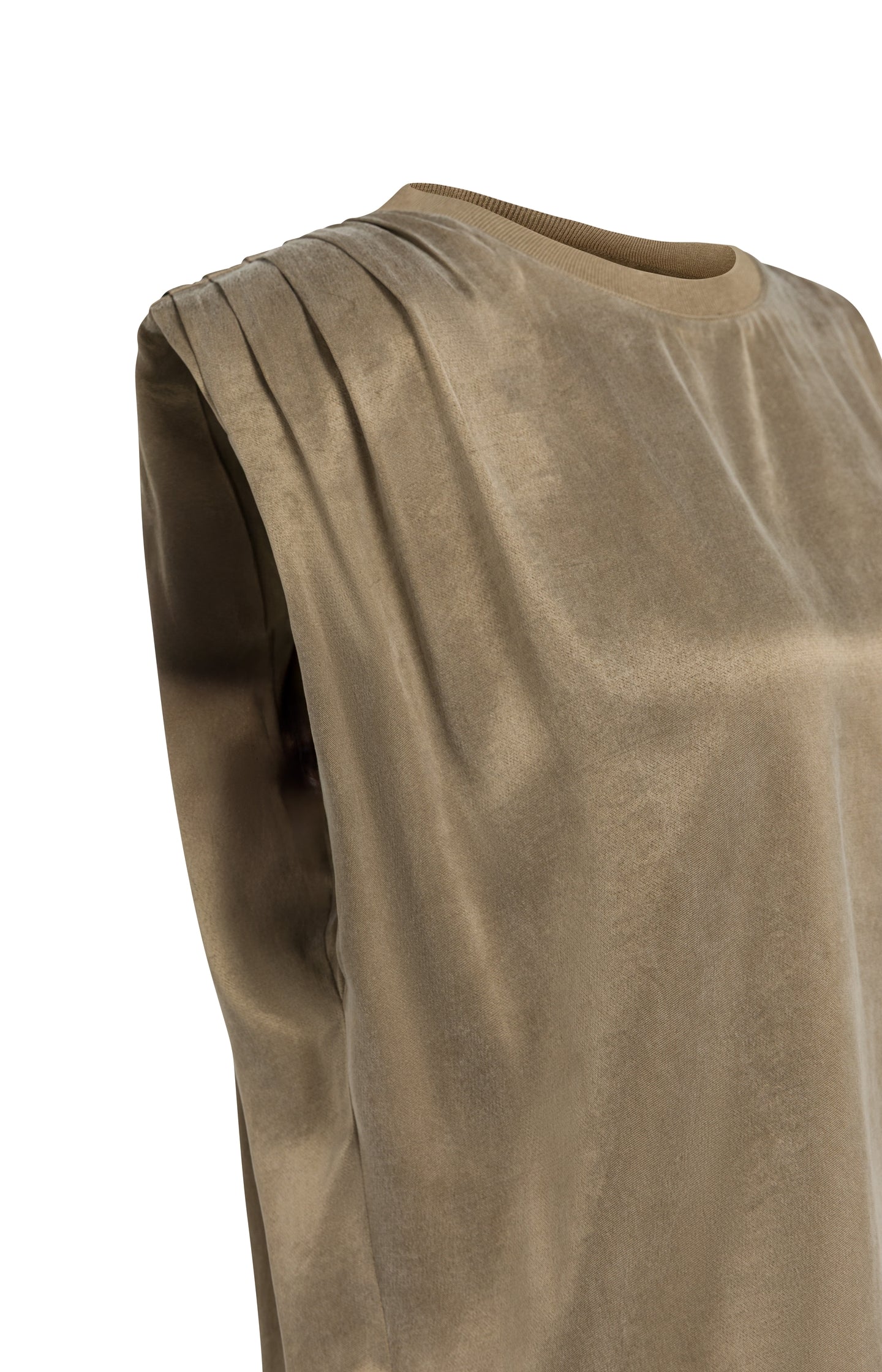 Sleeveless top with shoulder pleats