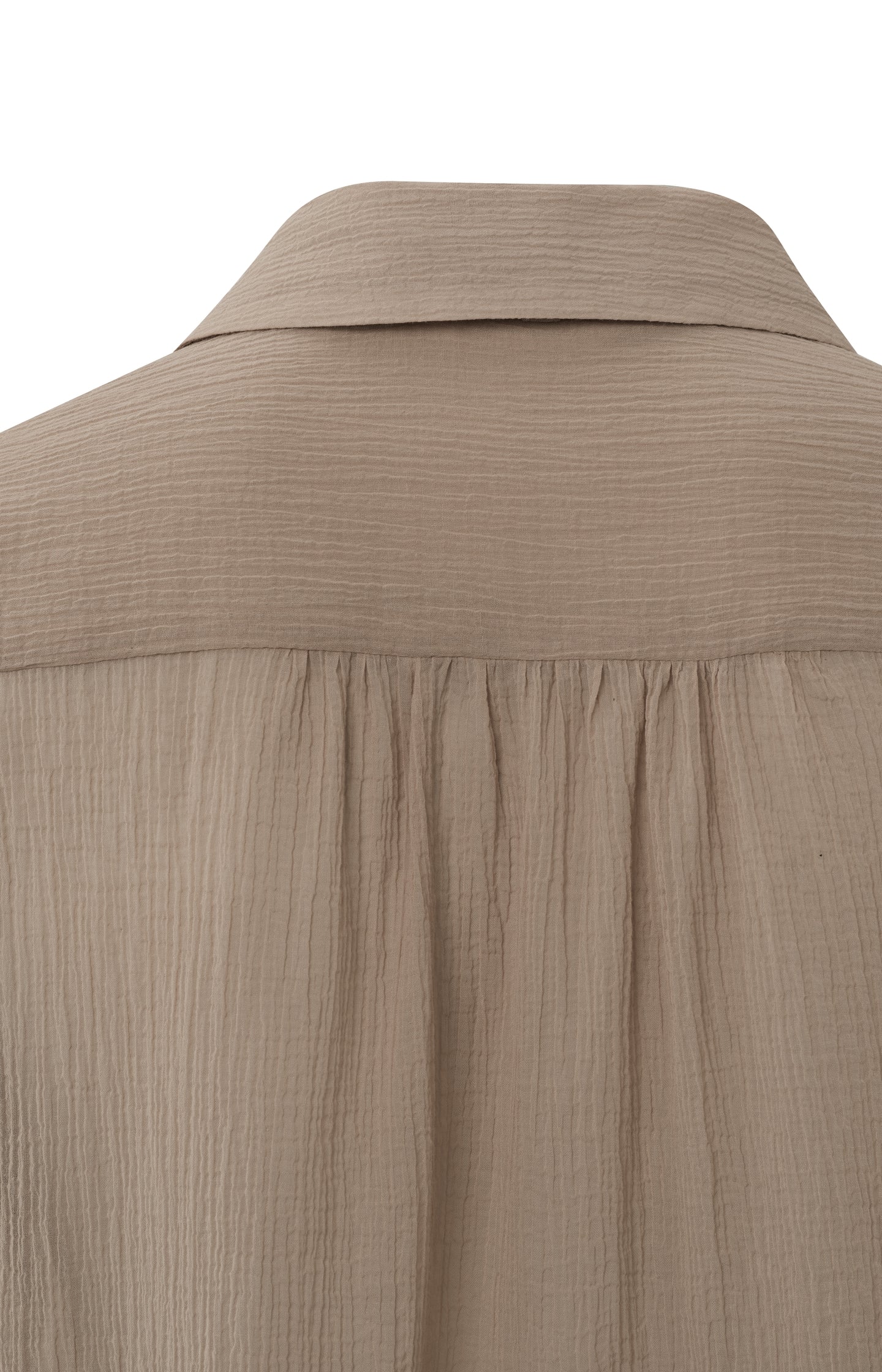 Sleeveless woven top with V-neck, button and pleated details