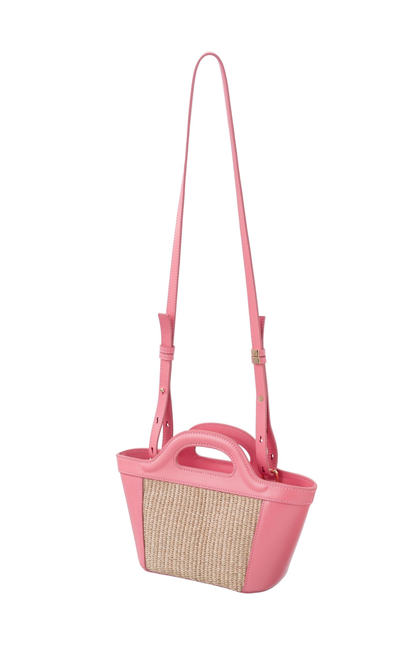 Small straw bag with leather handle