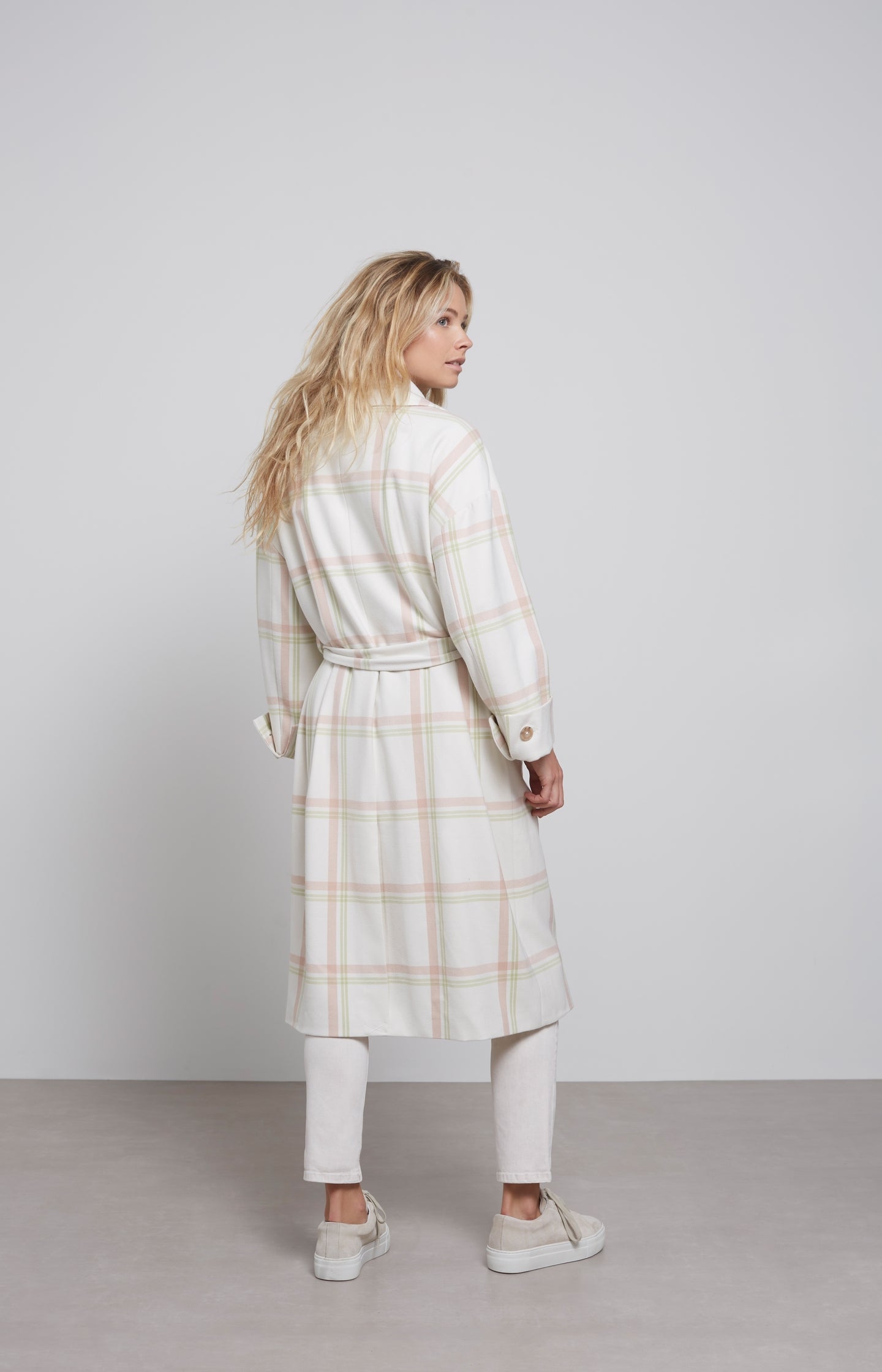 Soft coat with check print, long sleeves and buttons