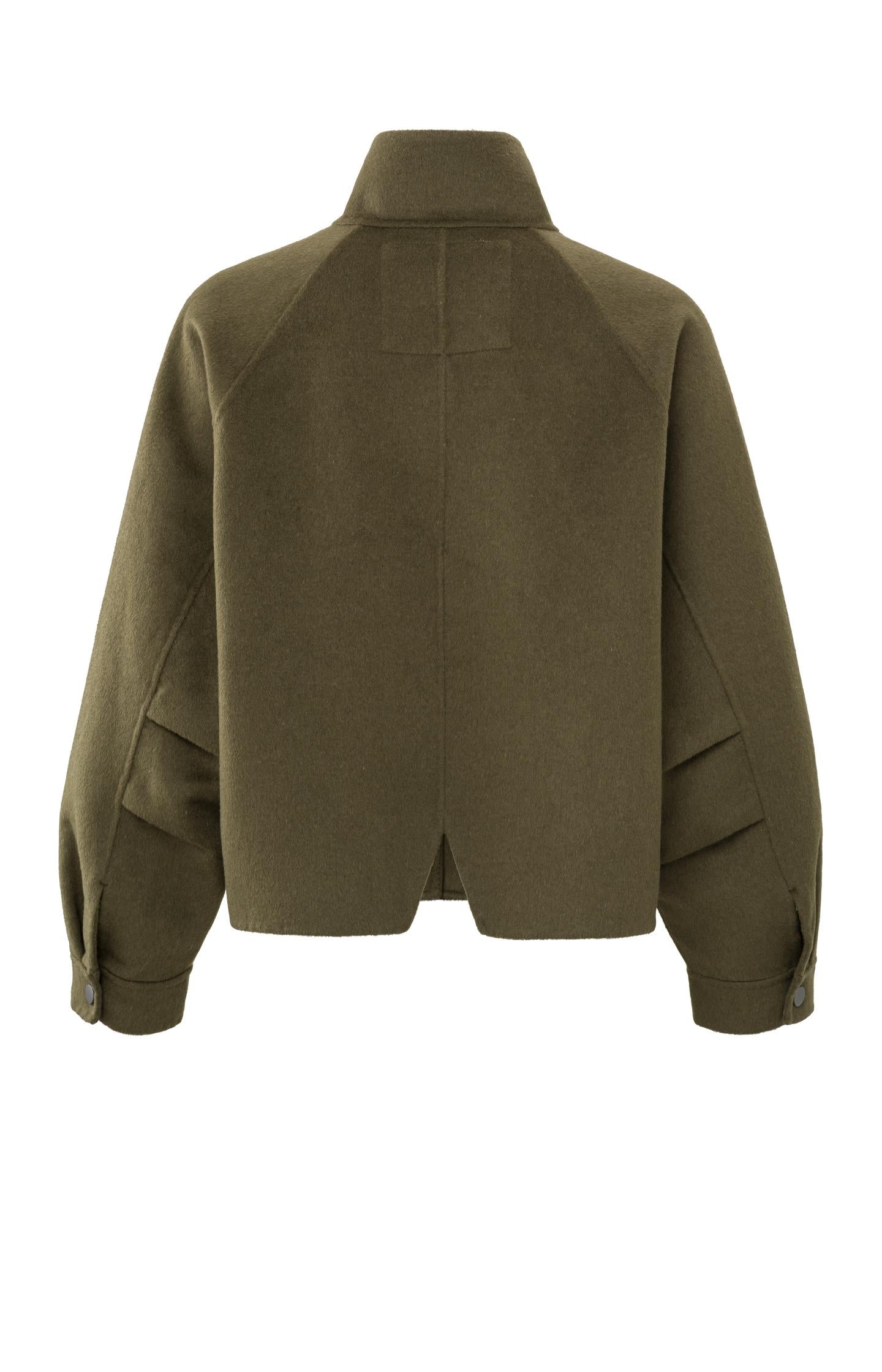 Soft jacket with long sleeves and pockets in wool mix