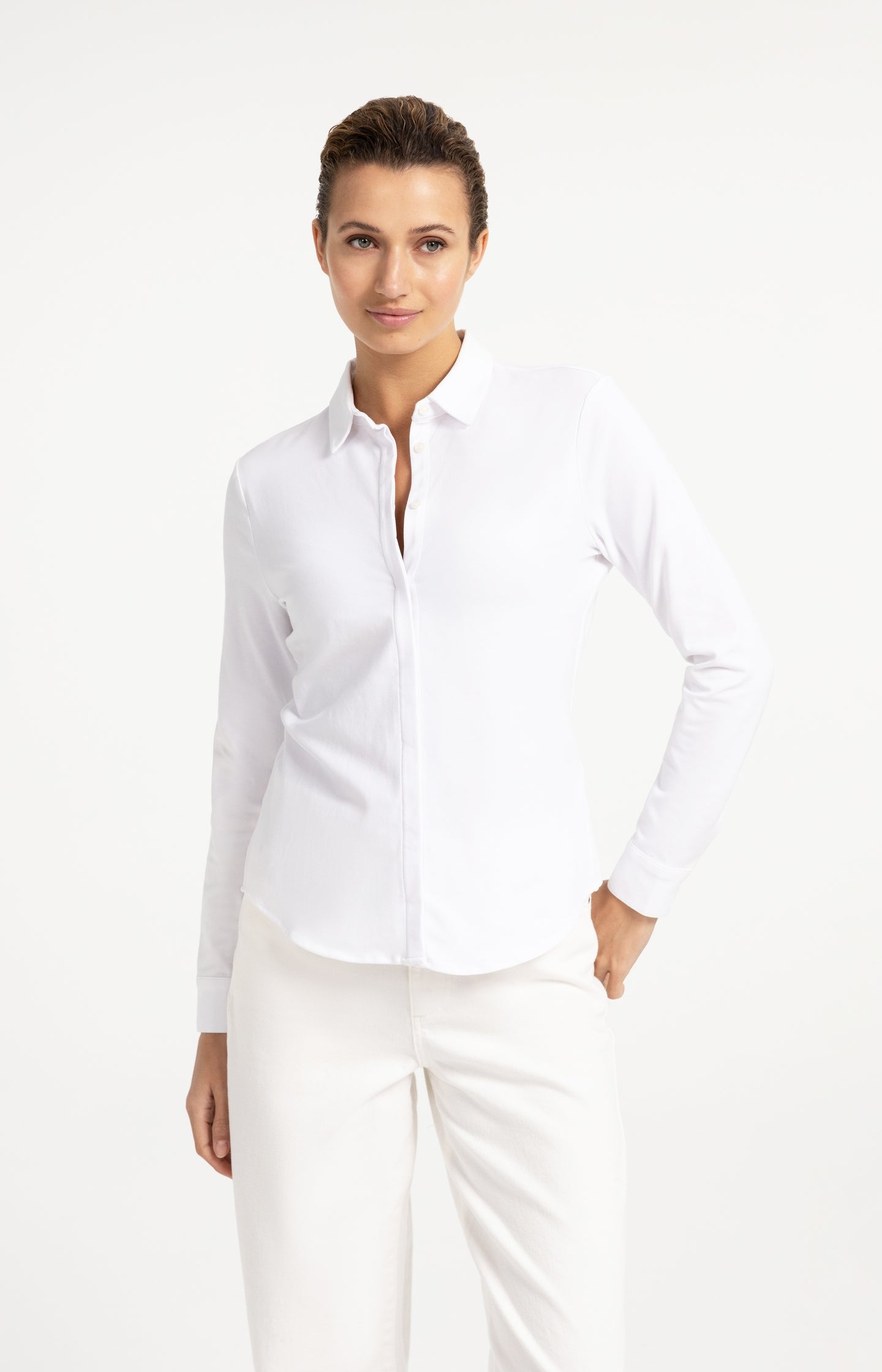 Basic fitted blouse with blind button closure - Type: lookbook