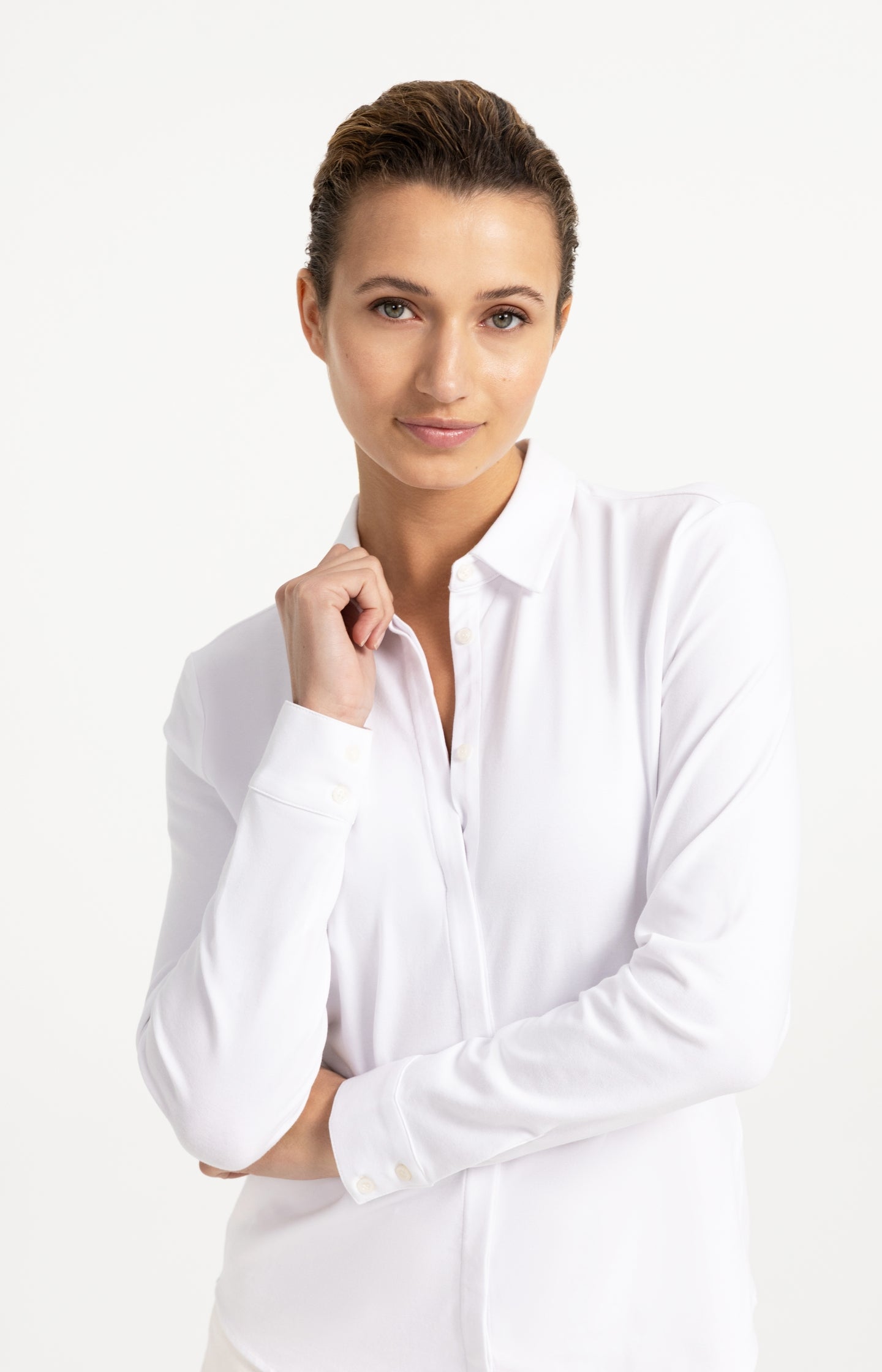 Basic fitted blouse with blind button closure - Type: lookbook