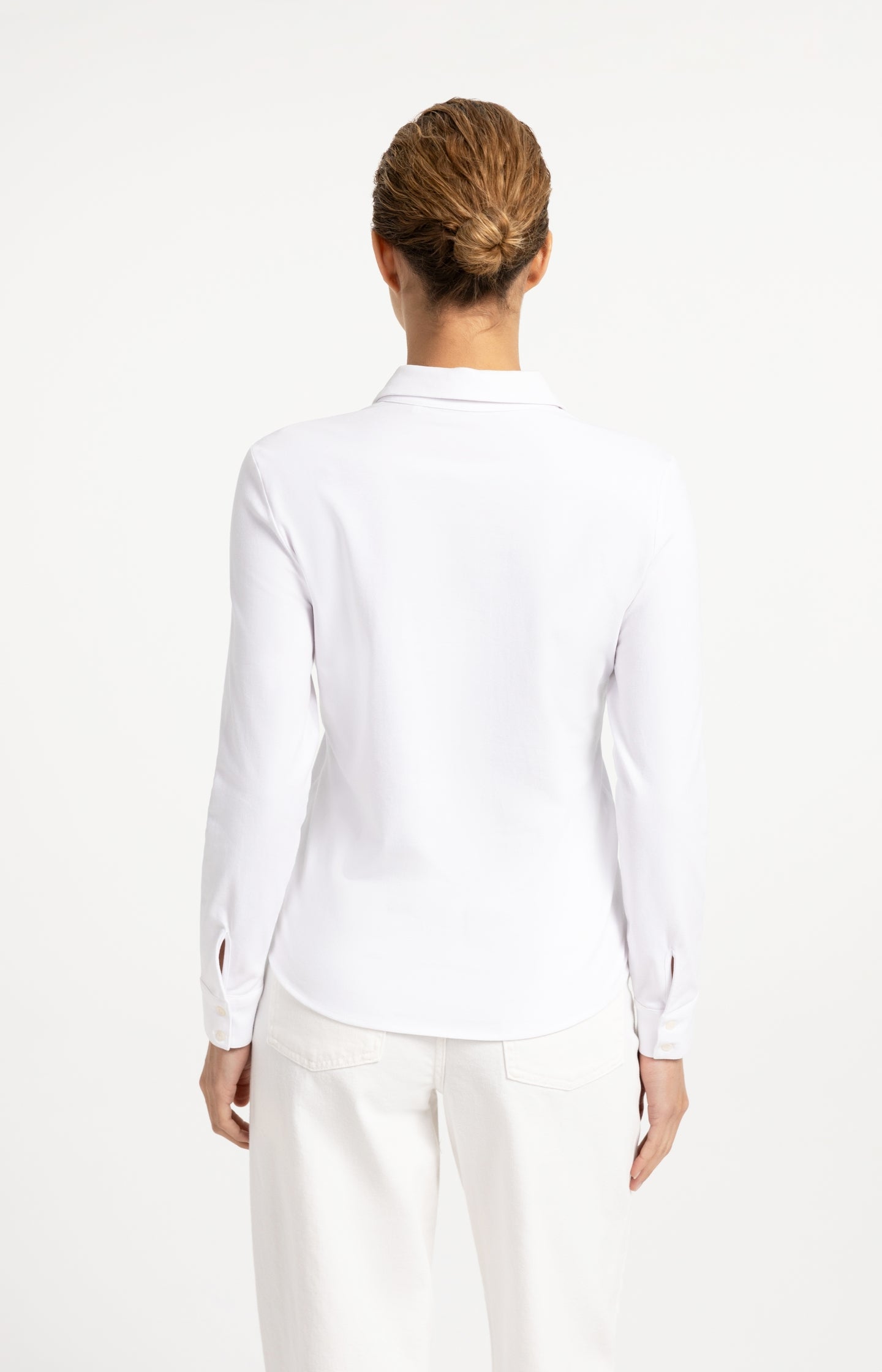 Basic fitted blouse with blind button closure - Type: lookbook