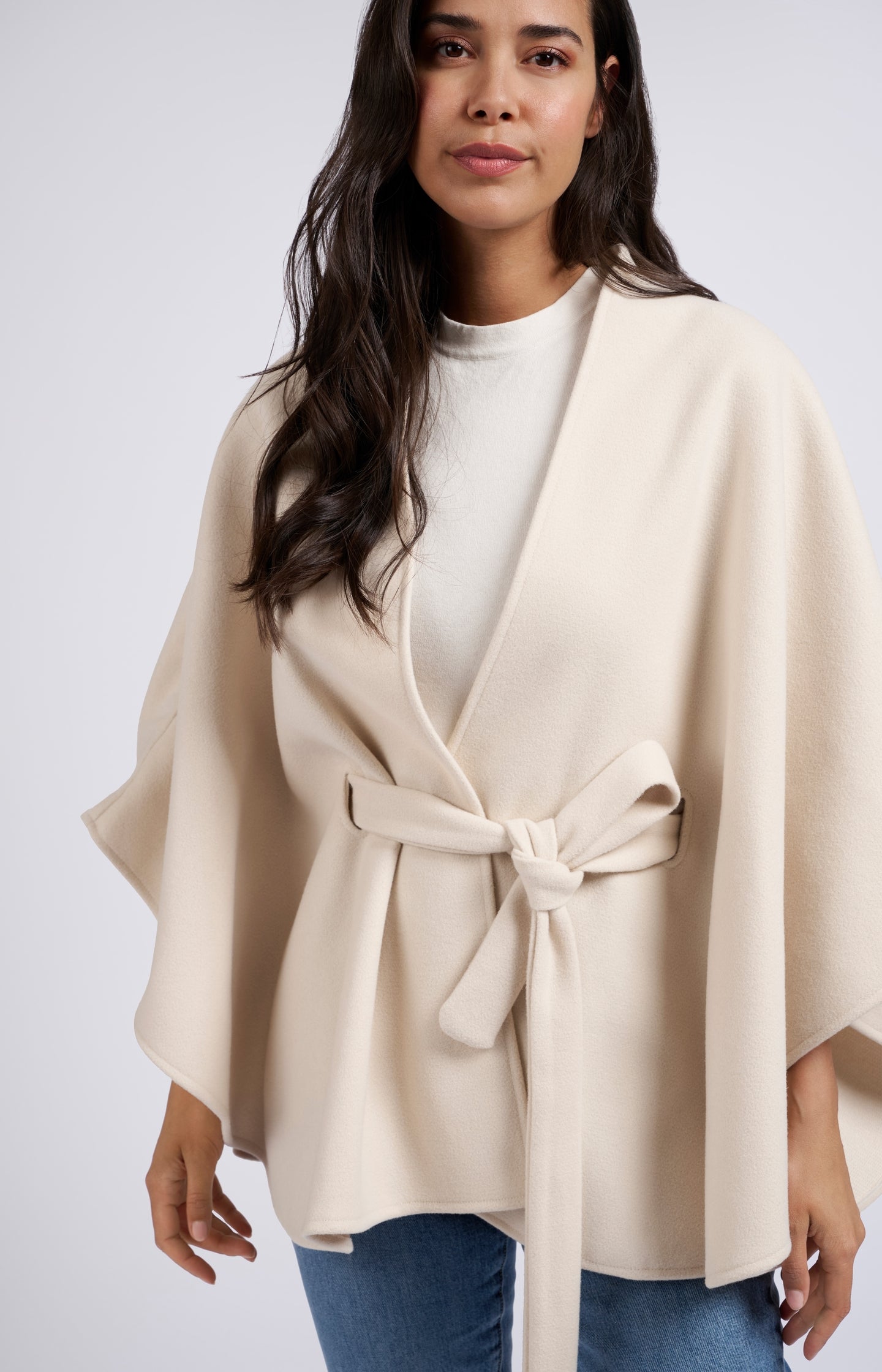 Soft poncho with wide sleeves, V-neck and tie belt - Type: lookbook