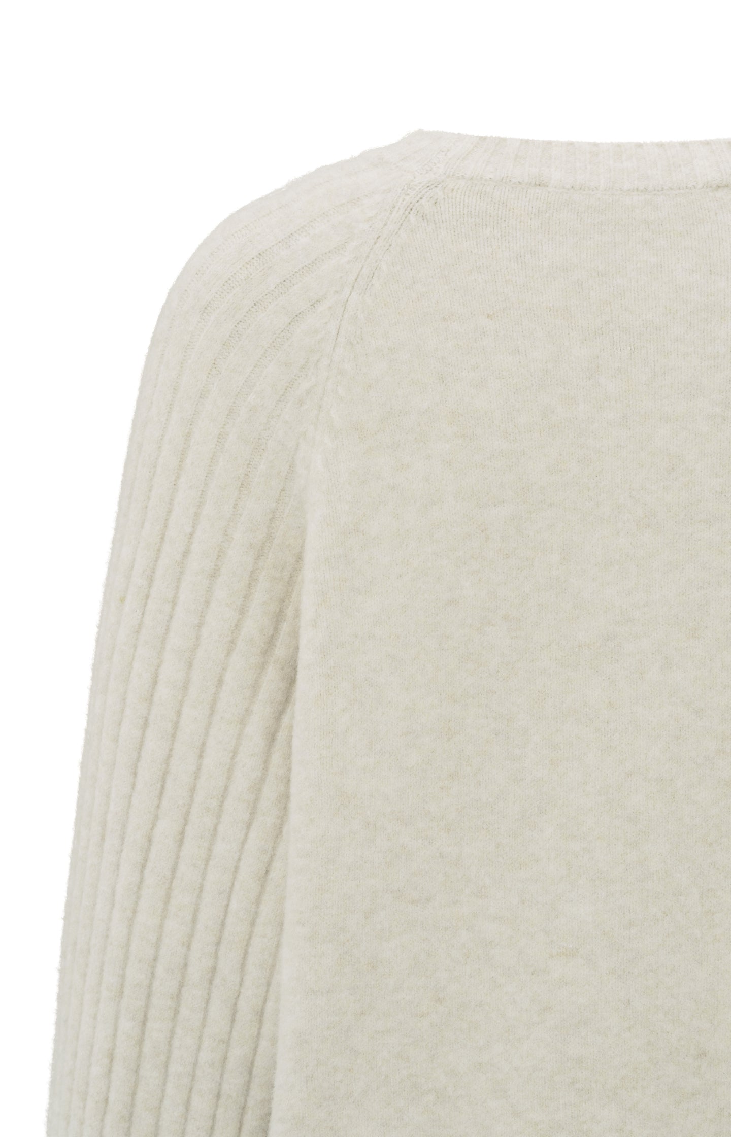 Soft ribbed sweater with round neck and long sleeves