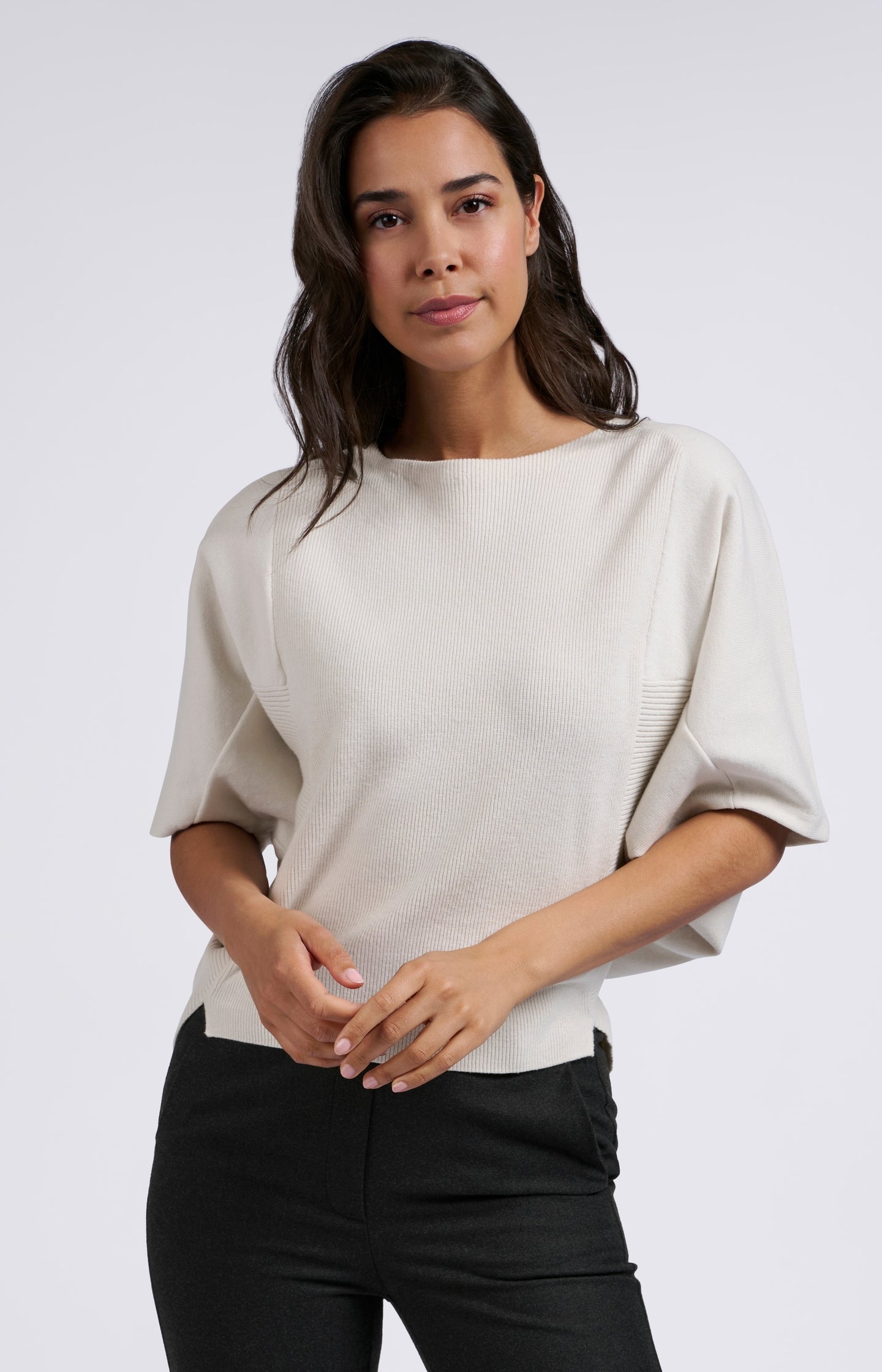 Soft round neck sweater with short sleeves and rib details - Type: lookbook