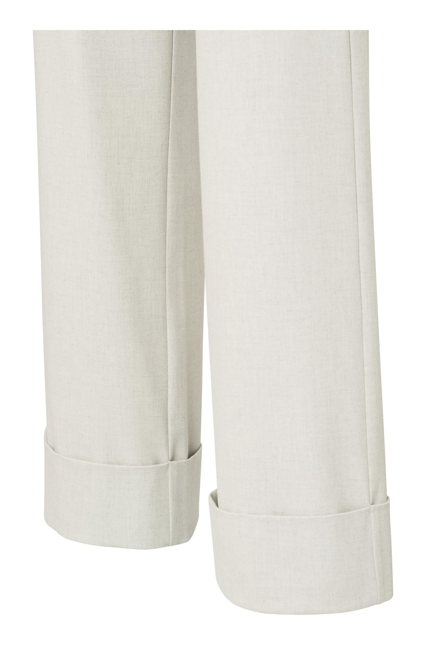 Soft structured trousers with big turn-ups
