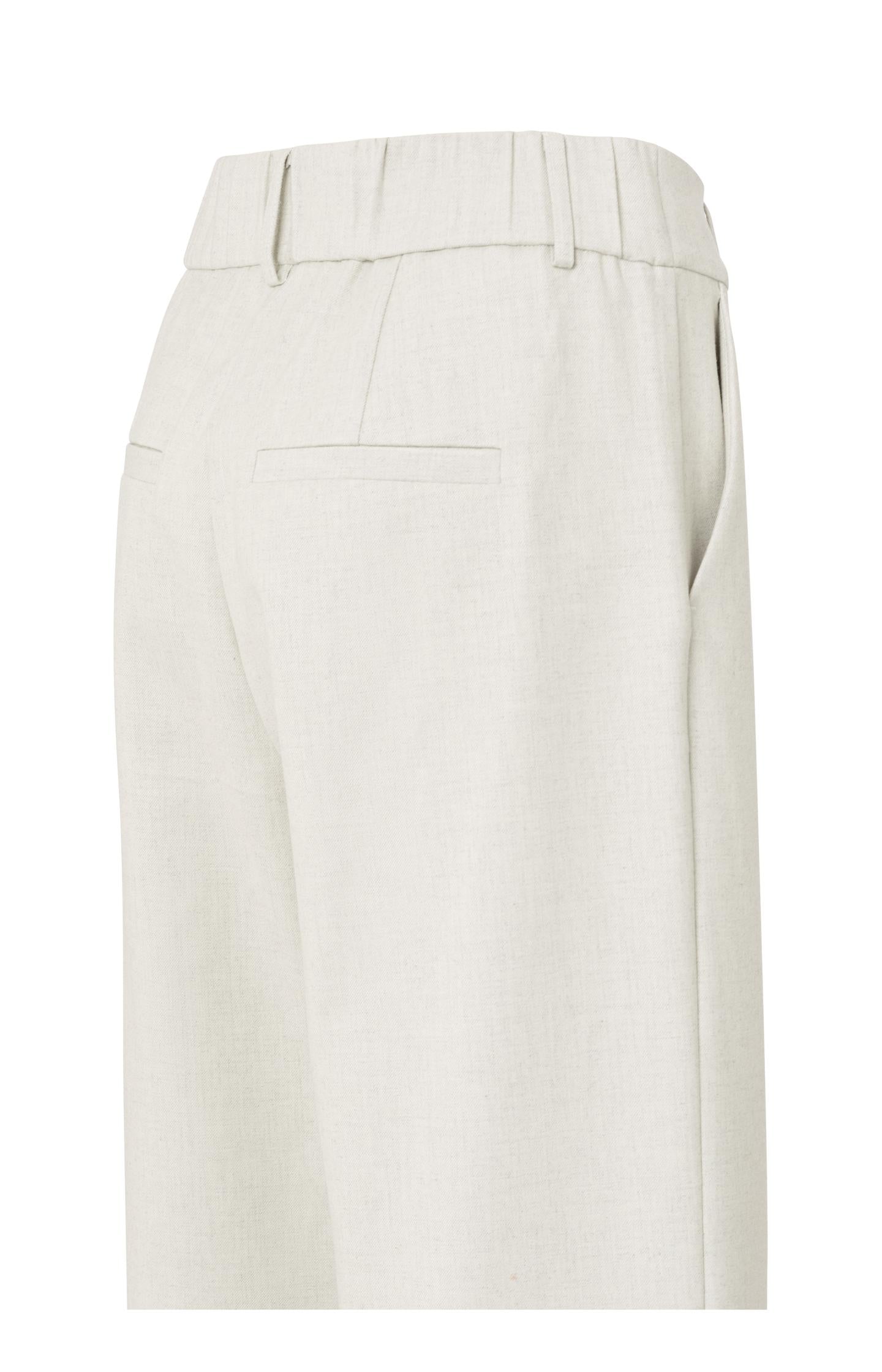 Soft structured trousers with big turn-ups