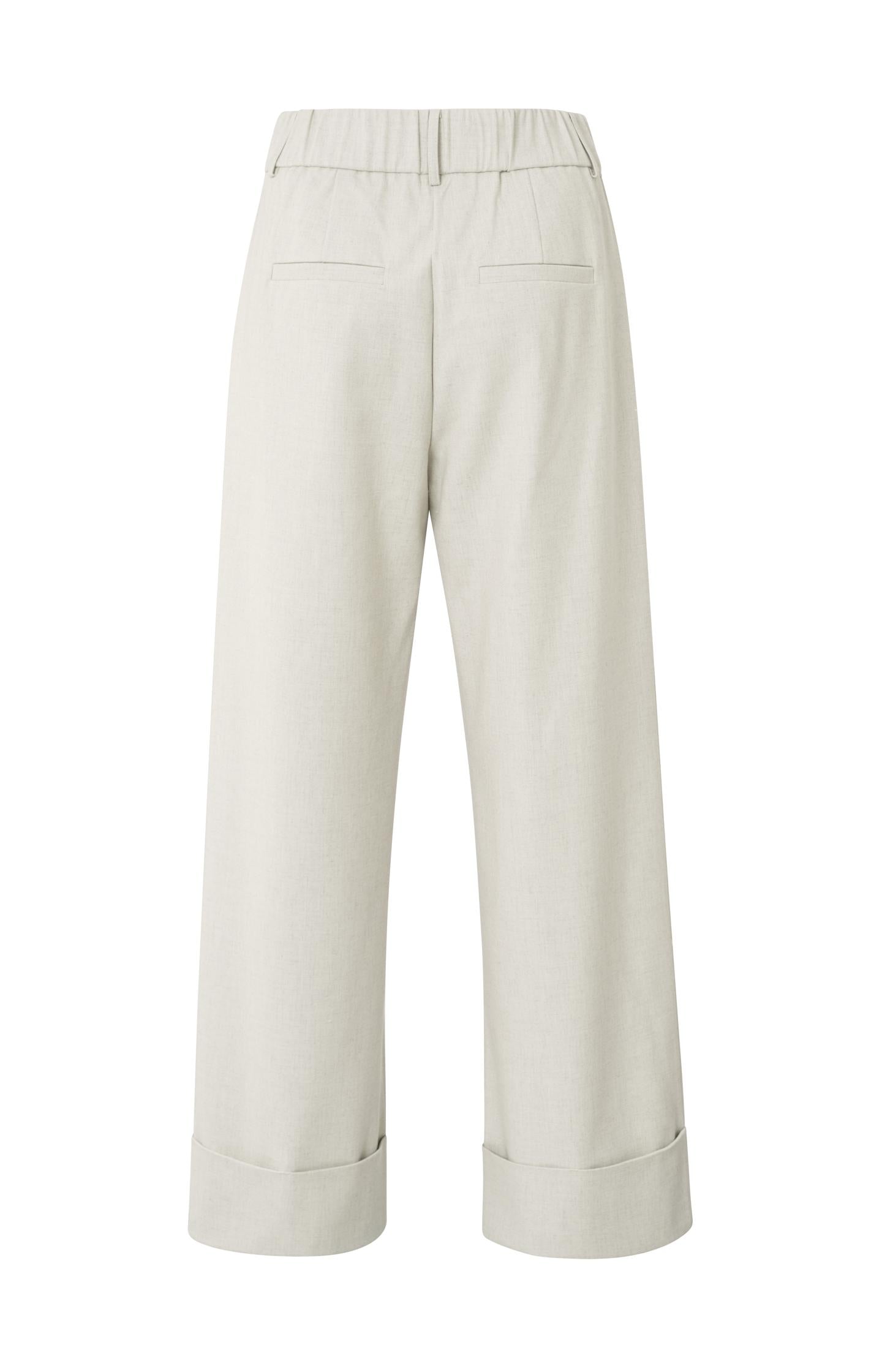 Soft structured trousers with big turn-ups