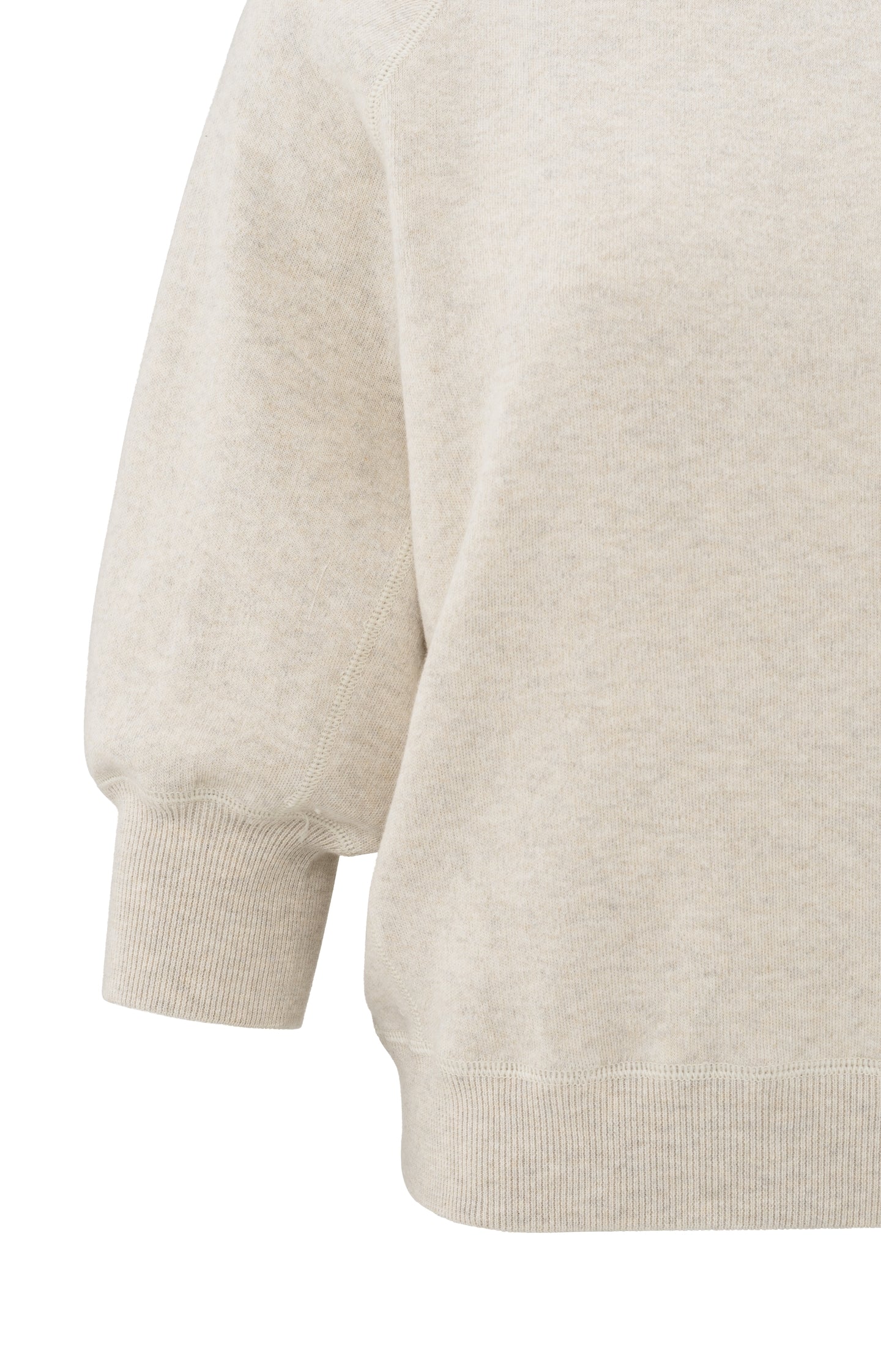 Soft sweater with raglan sleeves and round neckline