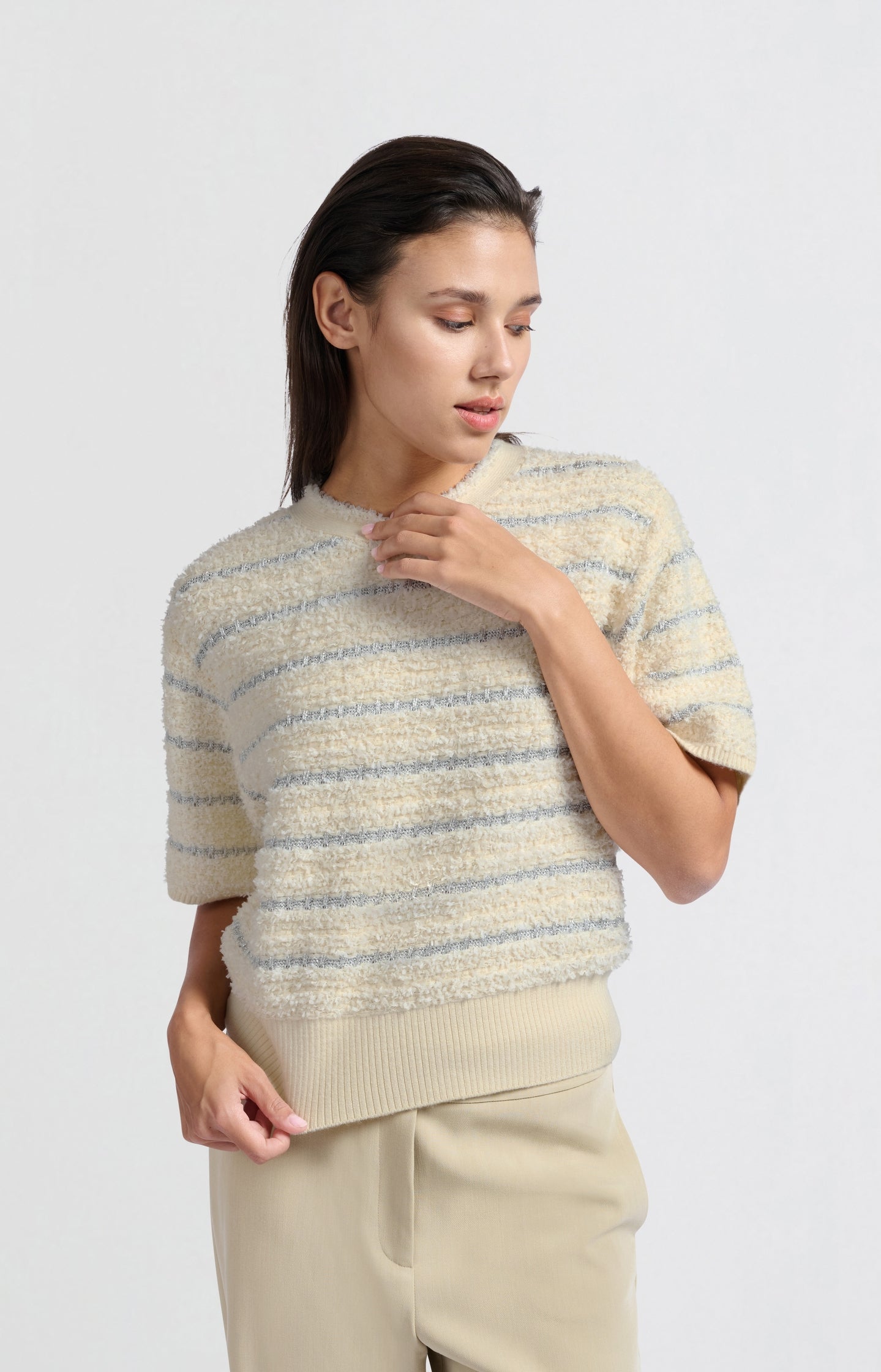 Soft sweater with shiny stripes and short sleeves