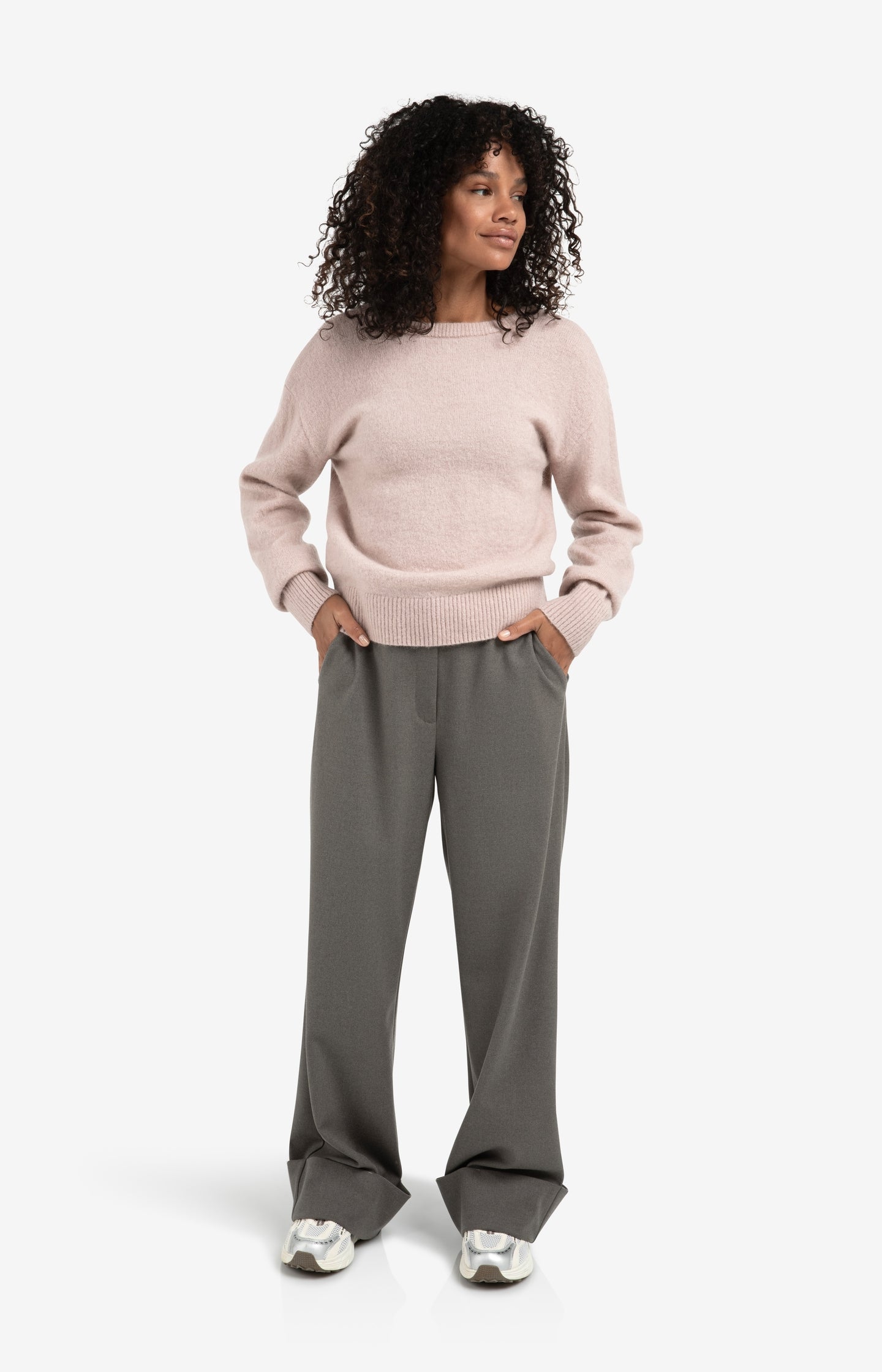 Soft sweater with V-back and tie detail - Type: lookbook