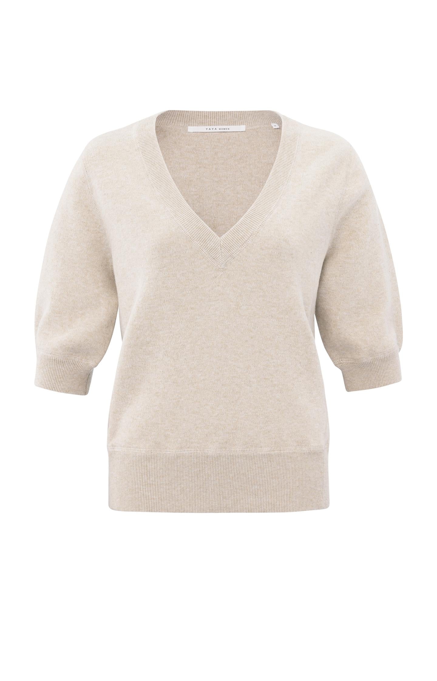 Soft sweater with V-neck and half long sleeves - Type: product