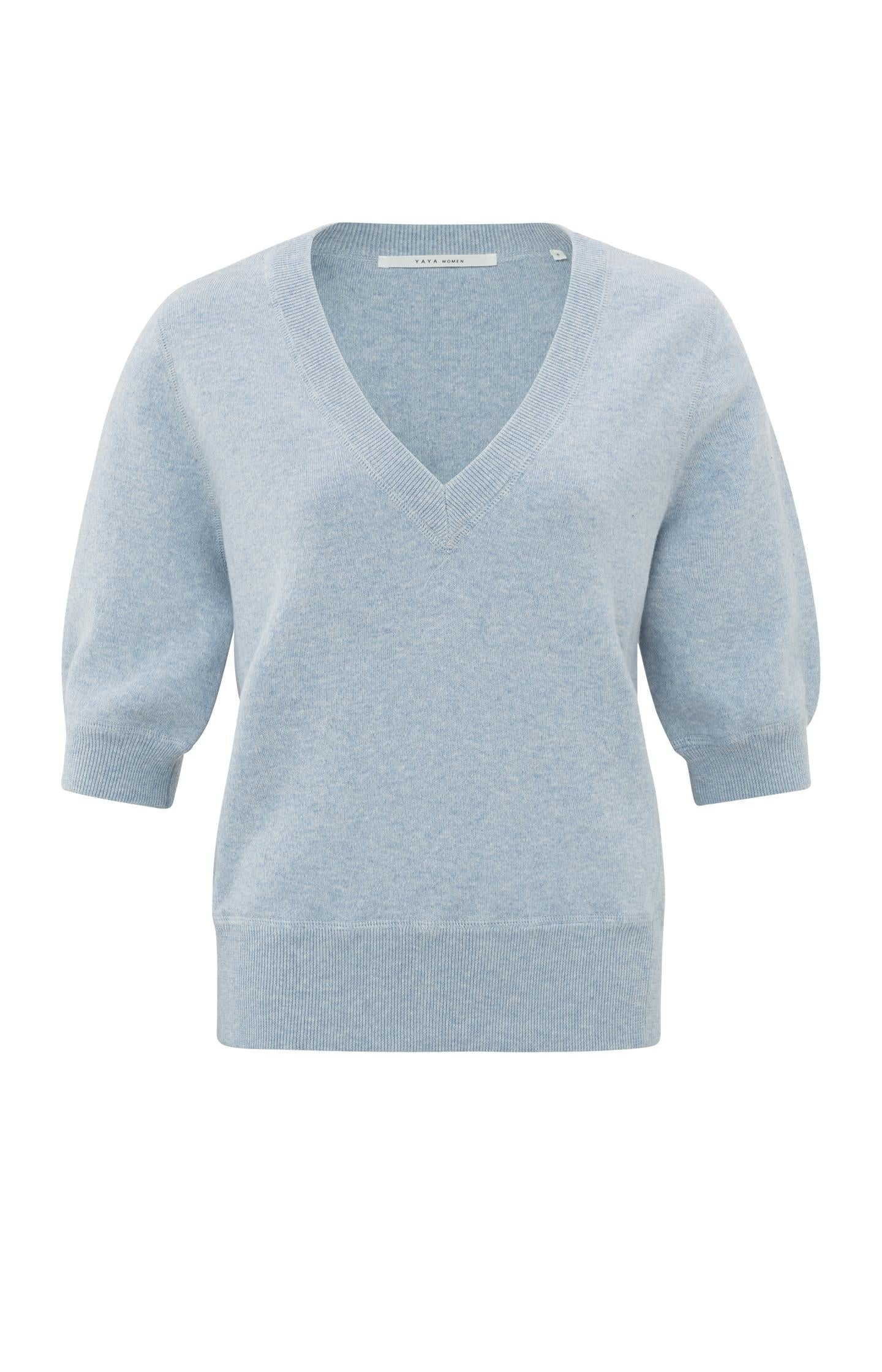 Soft sweater with V-neck and half long sleeves - Type: product