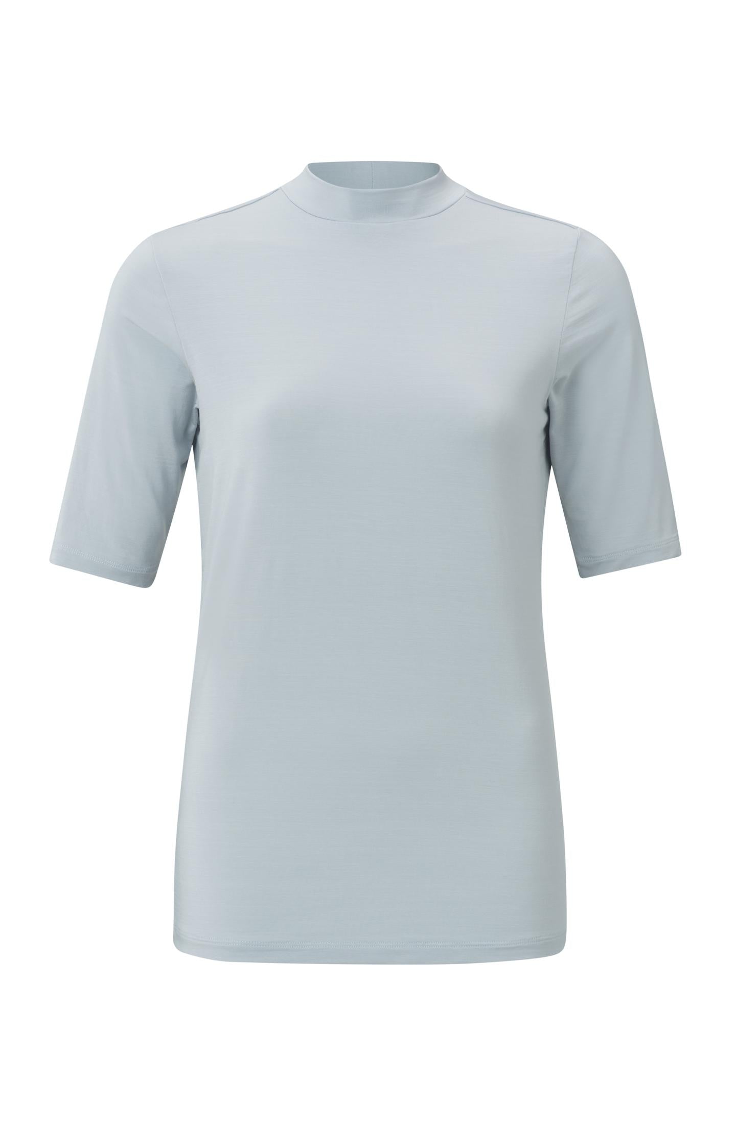 Soft T-shirt with turtleneck and short sleeve in regular fit - Type: product