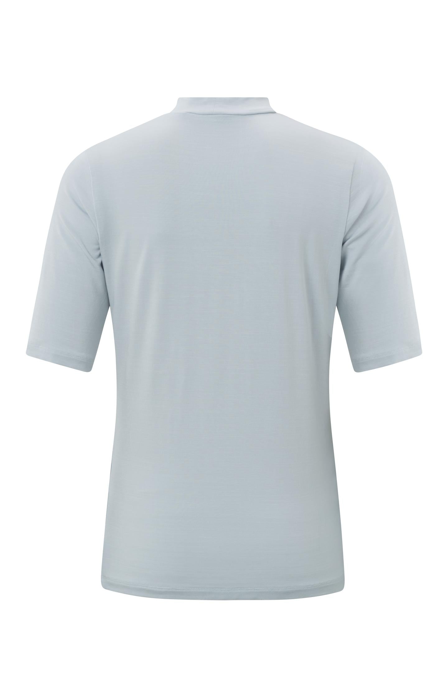 Soft T-shirt with turtleneck and short sleeve in regular fit