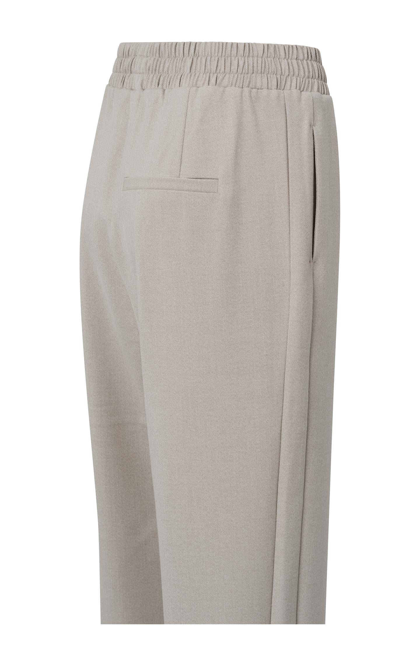 Soft woven wide leg trousers, with elastic waist and slits