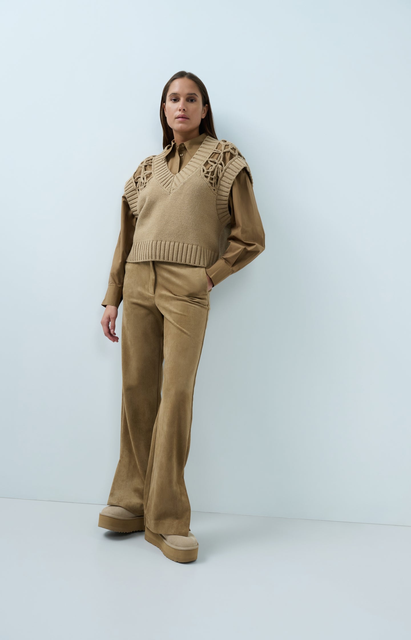 Spencer with V-neck and shoulder detail