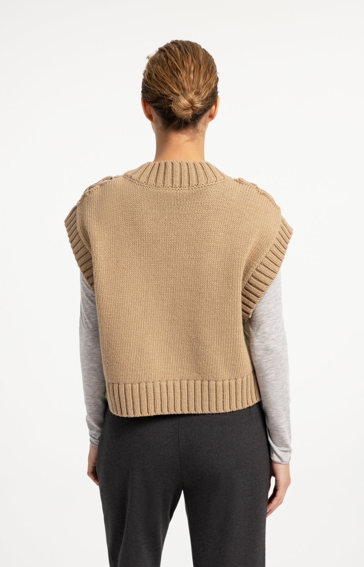 Spencer with V-neck and shoulder detail