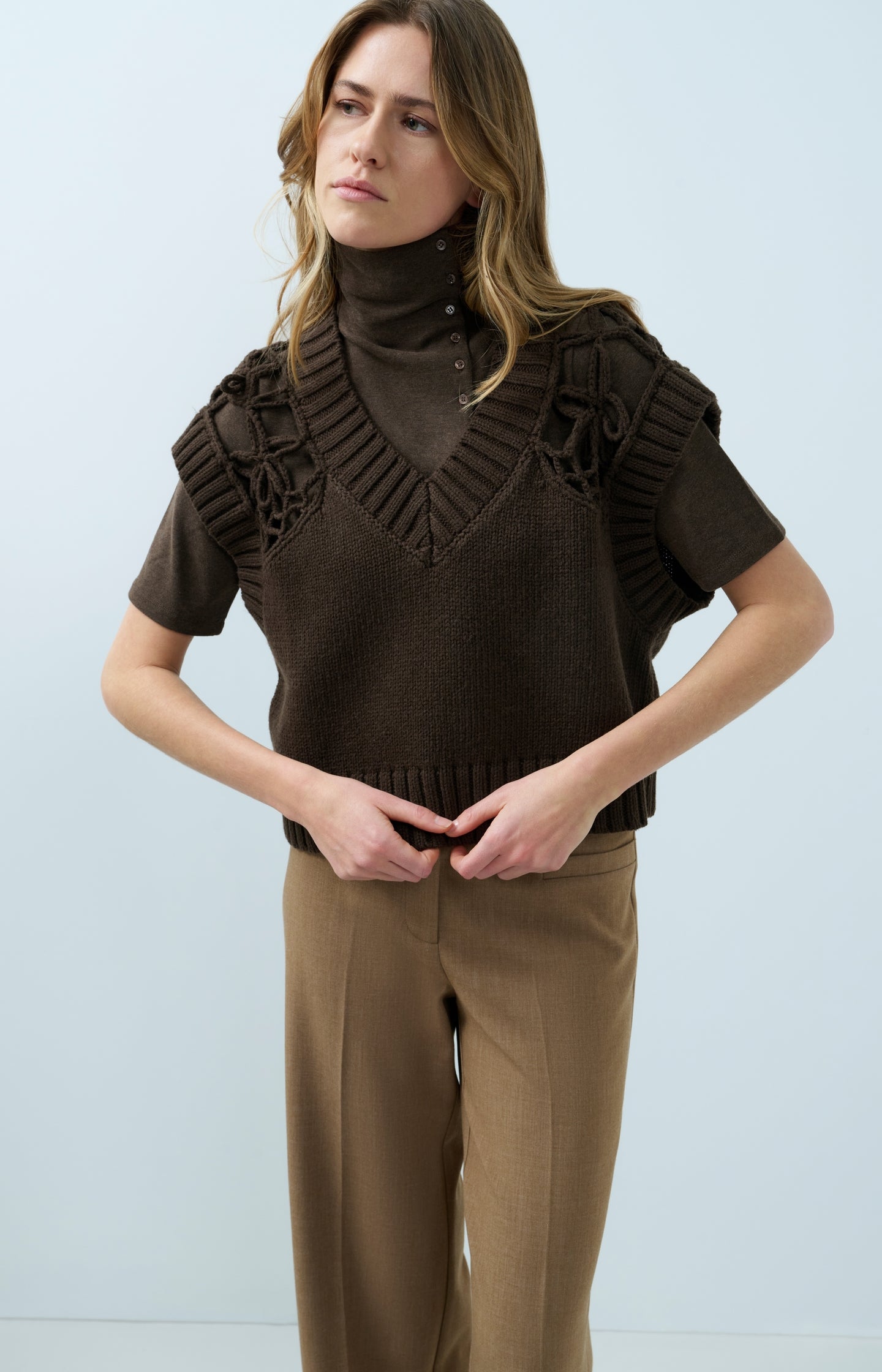 Spencer with V-neck and shoulder detail