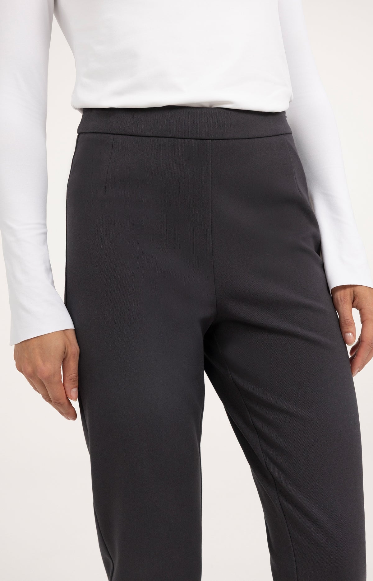 Pantalon slim extensible, fermeture éclair aux coutures - Hole Black
