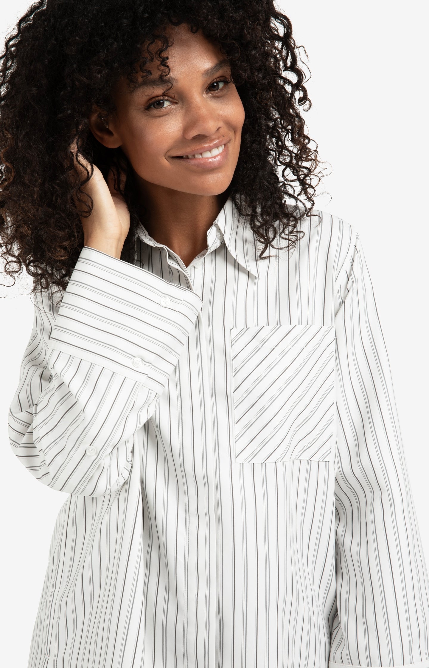 Striped oversized blouse with long sleeves