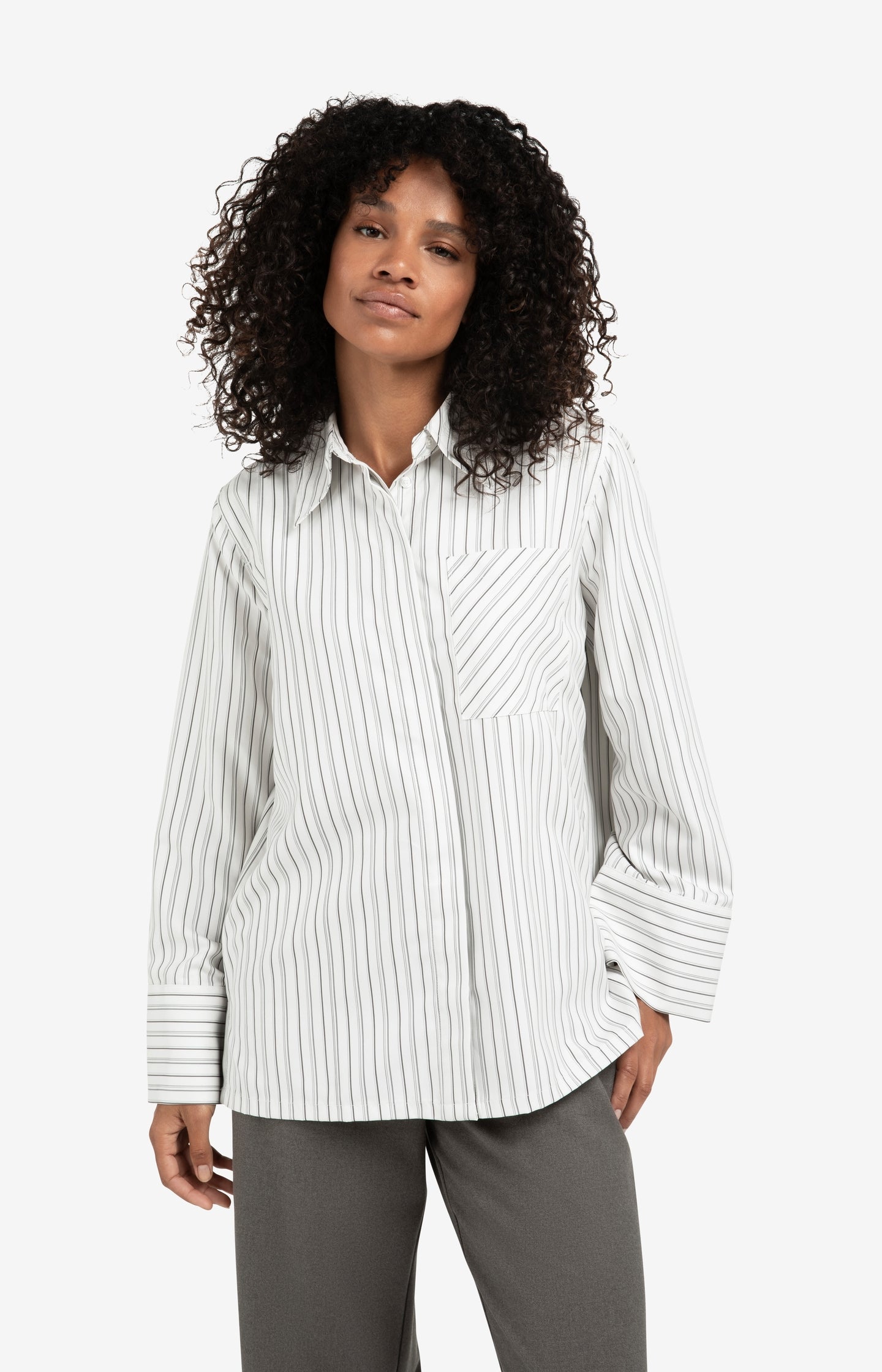 Striped oversized blouse with long sleeves