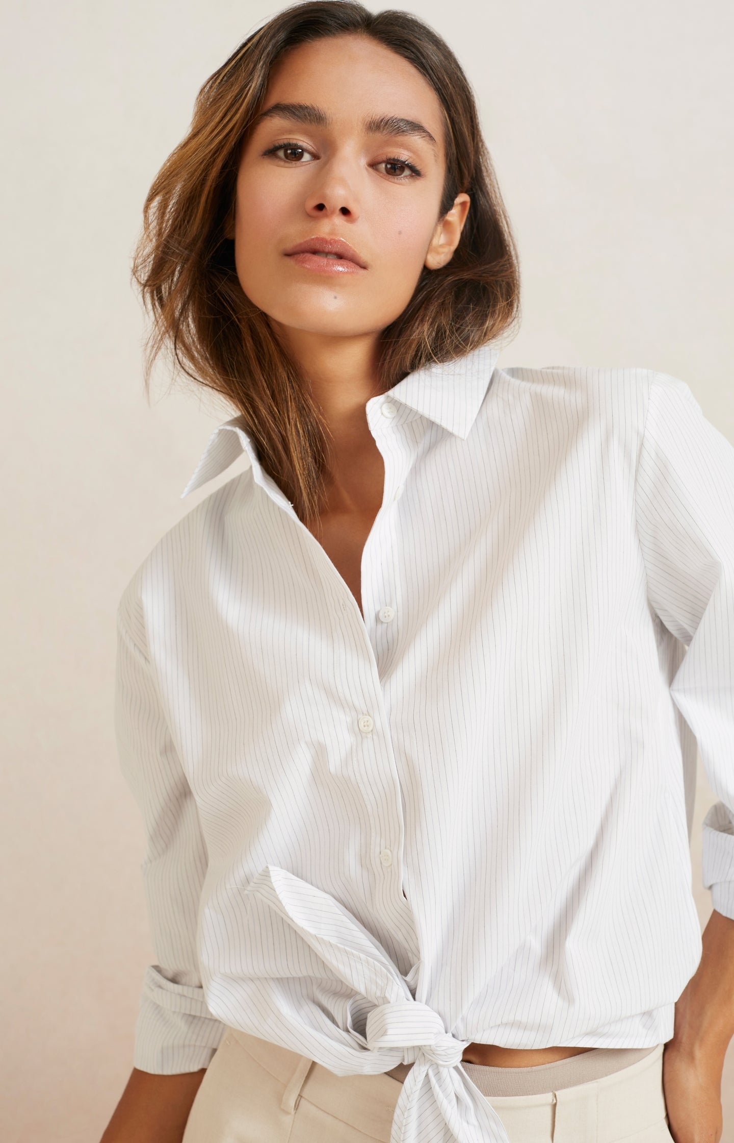 Striped poplin blouse with collar, long sleeves and knot - Type: lookbook