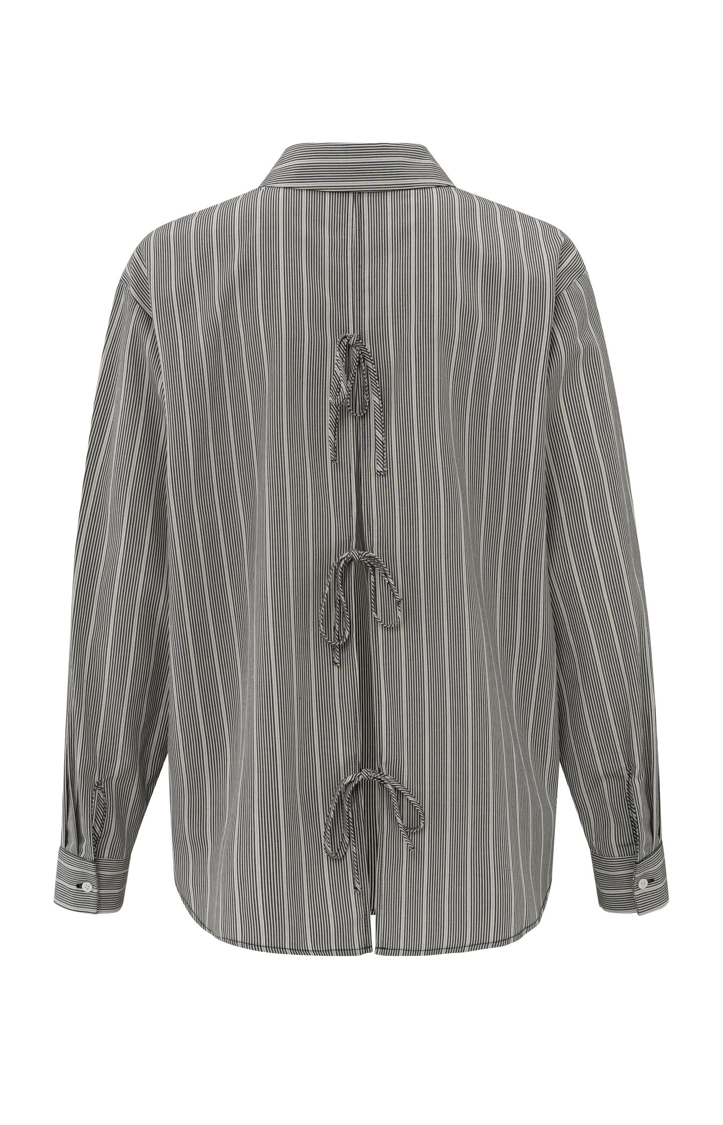 Striped shirt with bow details on the back