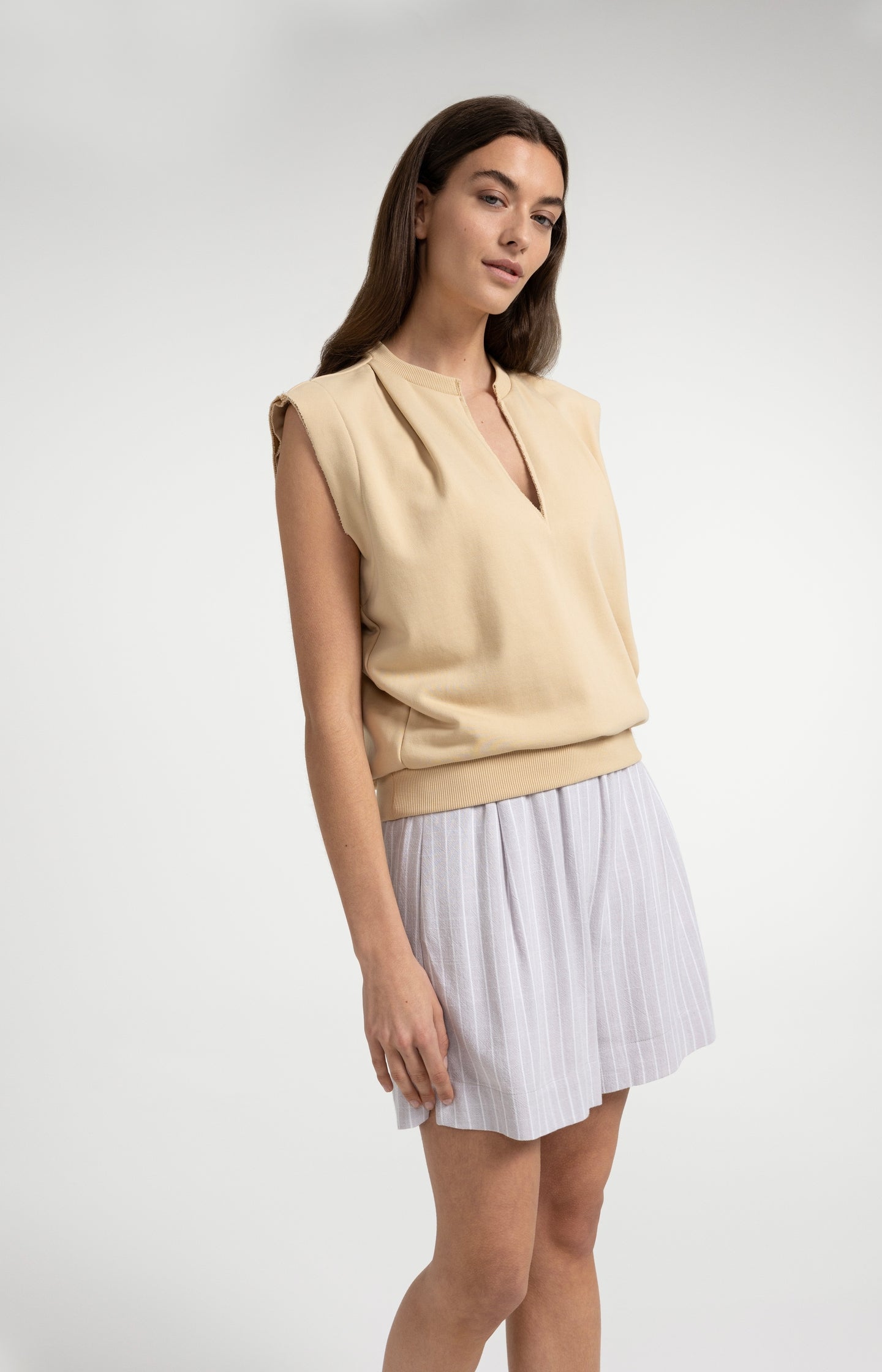 Striped shorts with elastic waistband