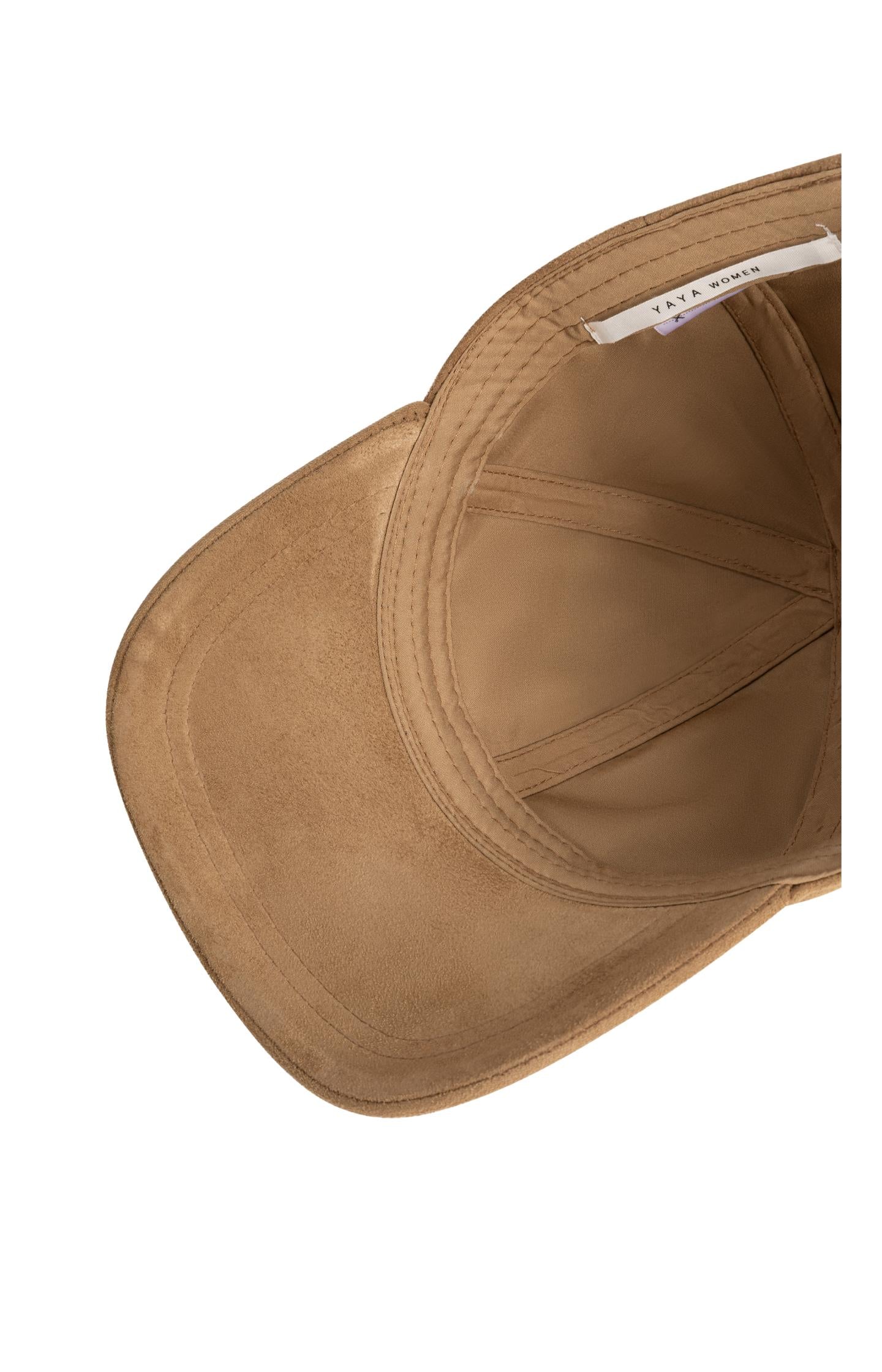 Suedine cap with stitching - Type: product