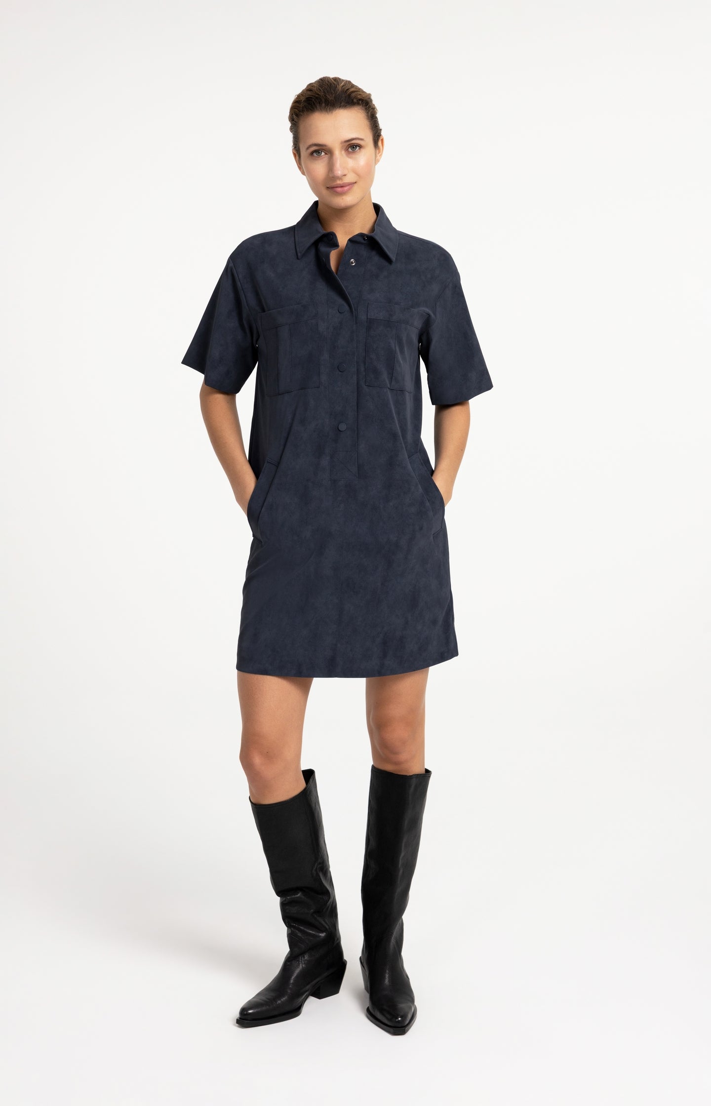 Suedine dress with short sleeves