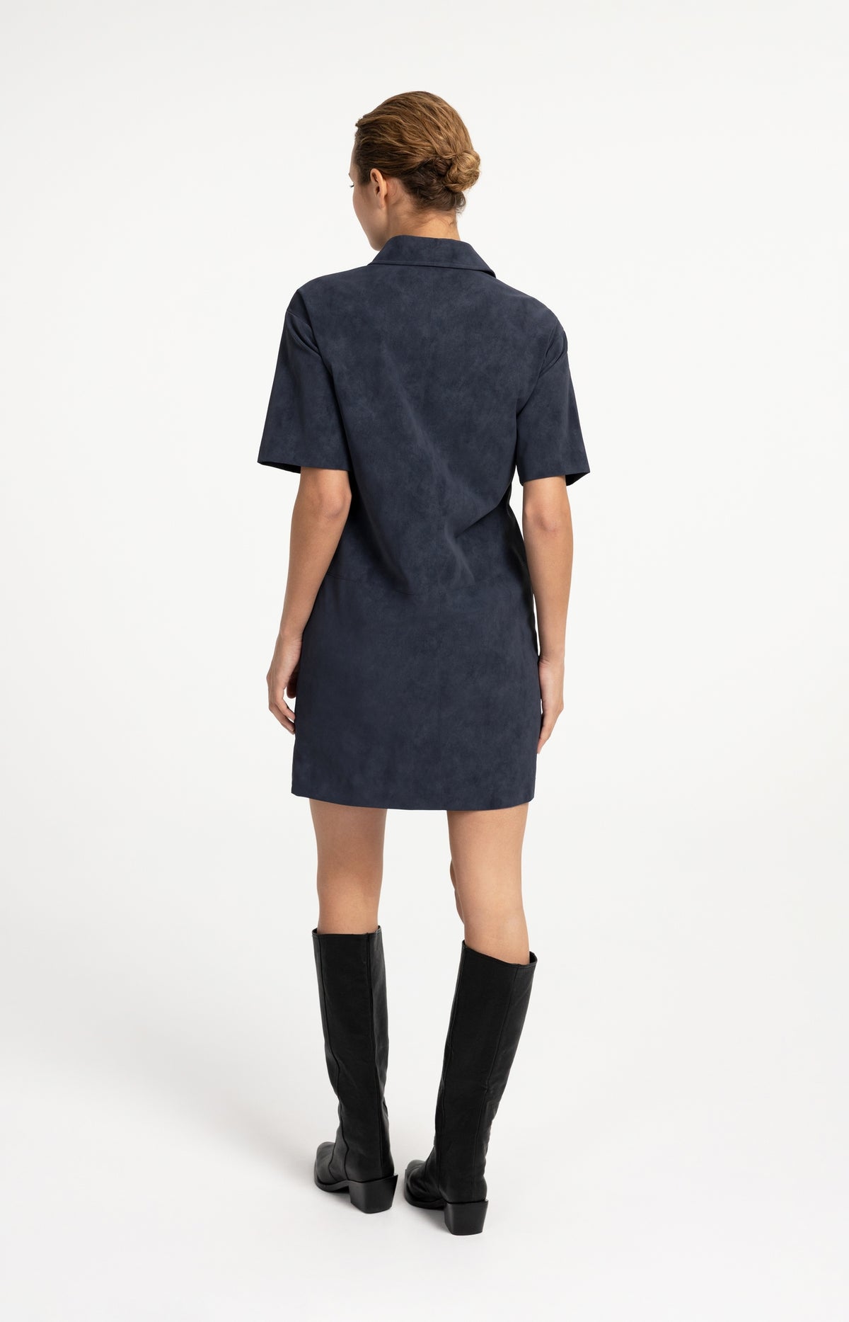 Suedine dress with short sleeves