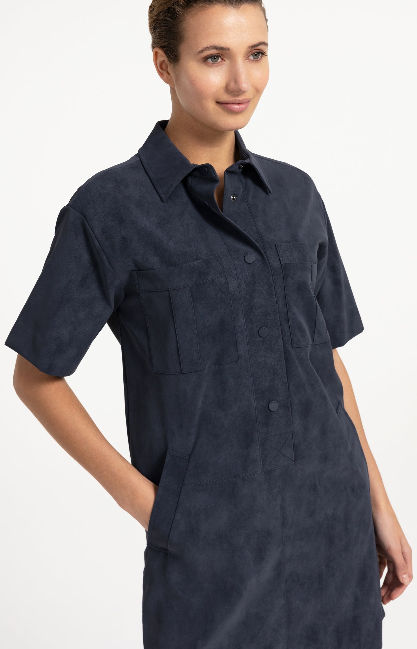 Suedine dress with short sleeves