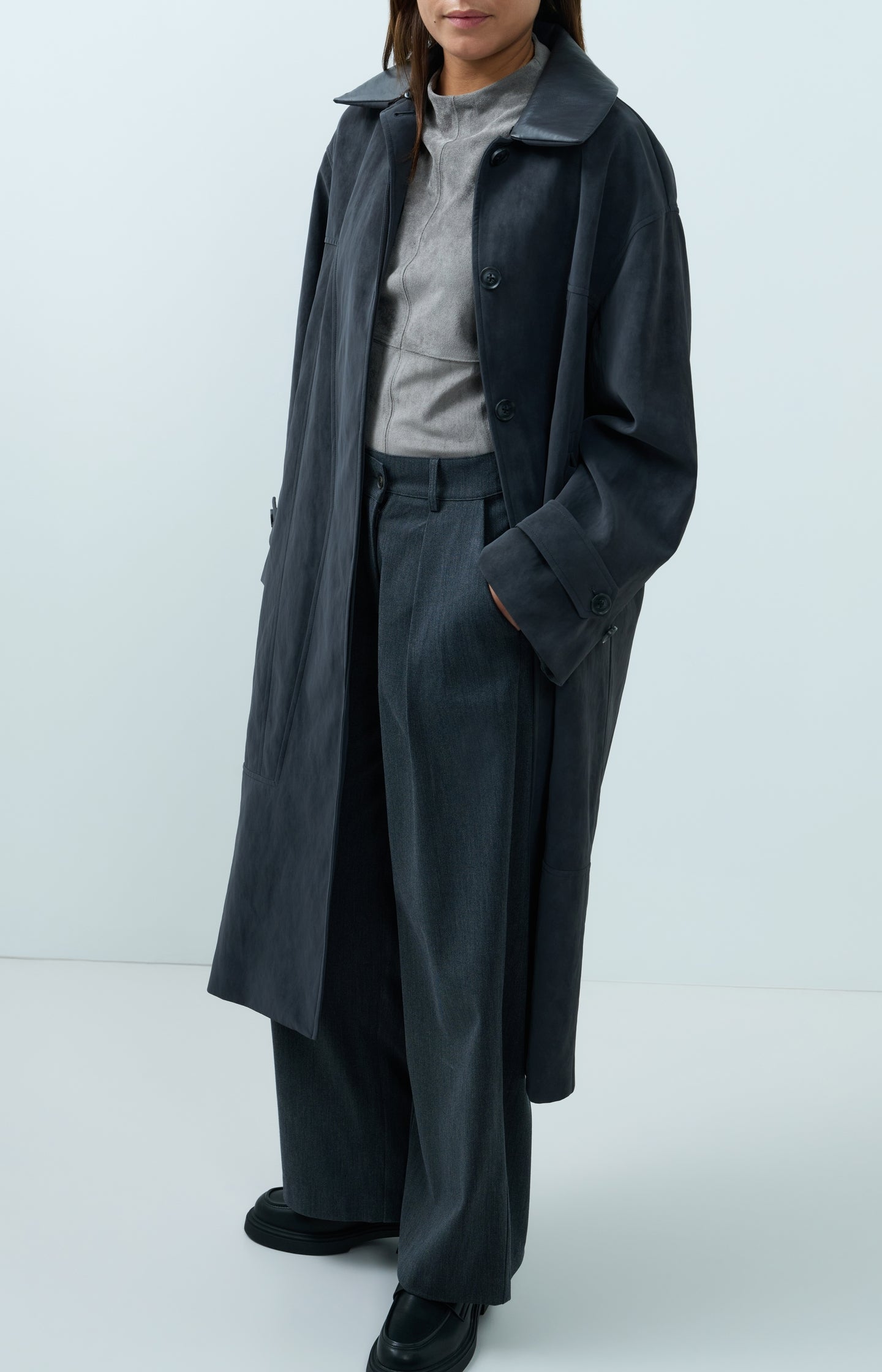 Suedine top with mid-length sleeves