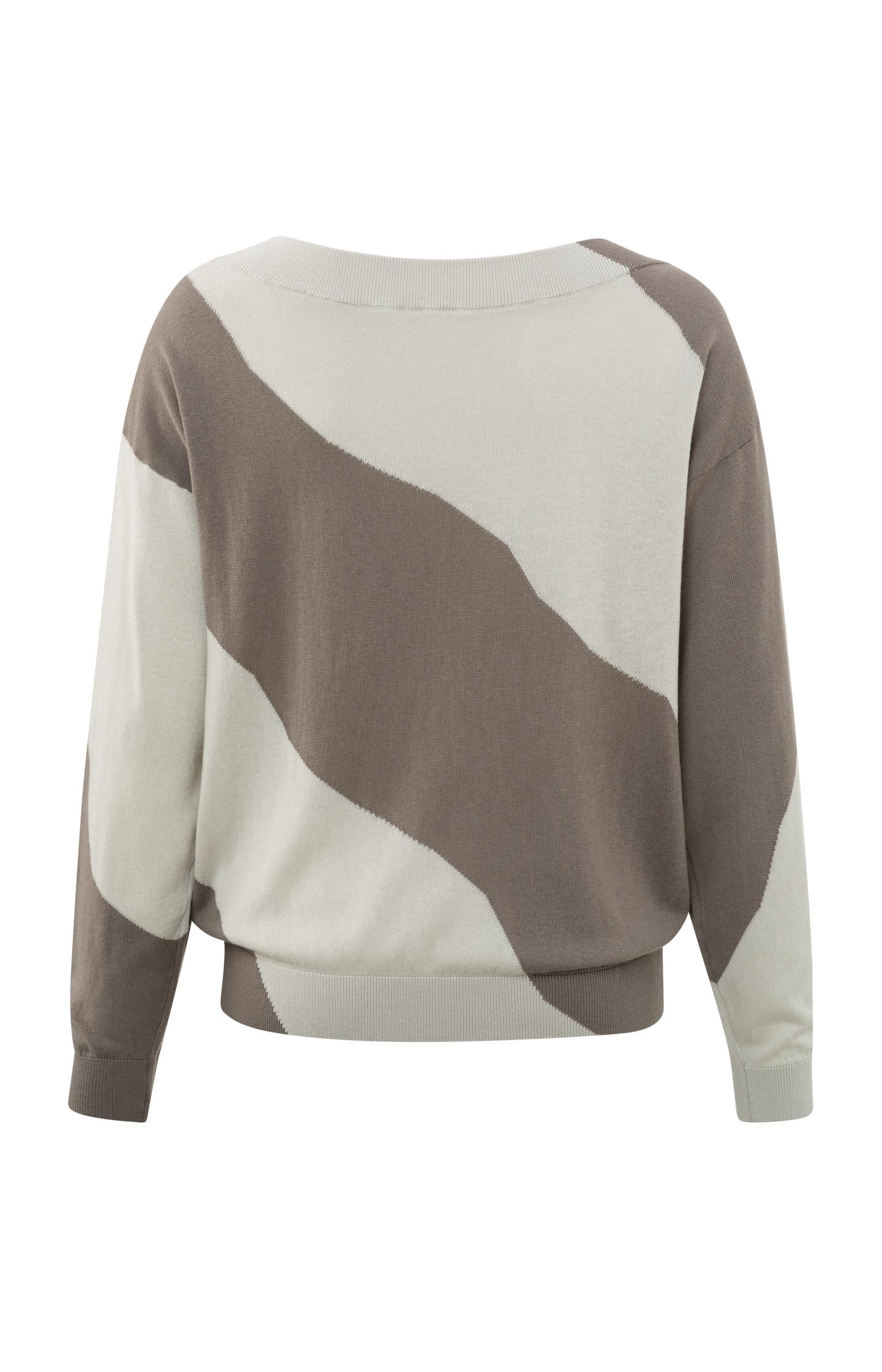 Sweater with diagonal wide stripe