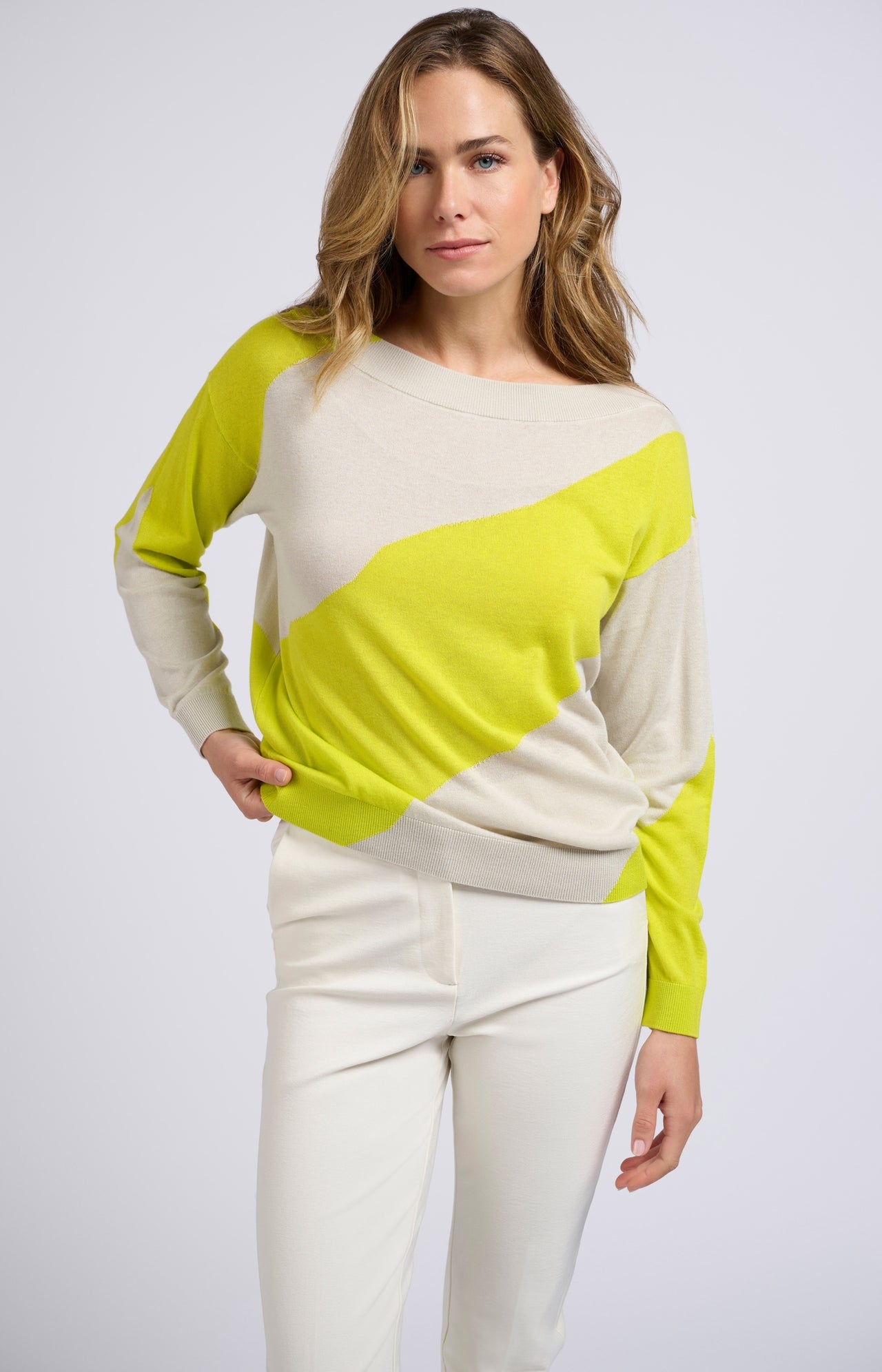 Sweater with diagonal wide stripe