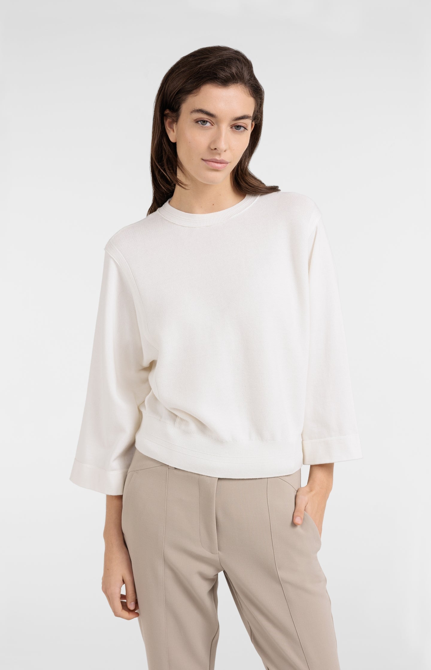 Sweater with mixed textures and wide sleeves