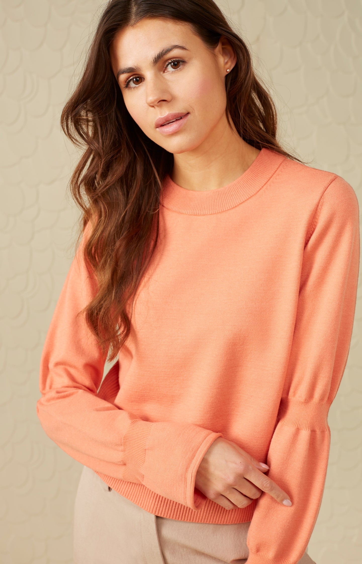 Sweater with round neck and long double puff sleeves - Type: lookbook