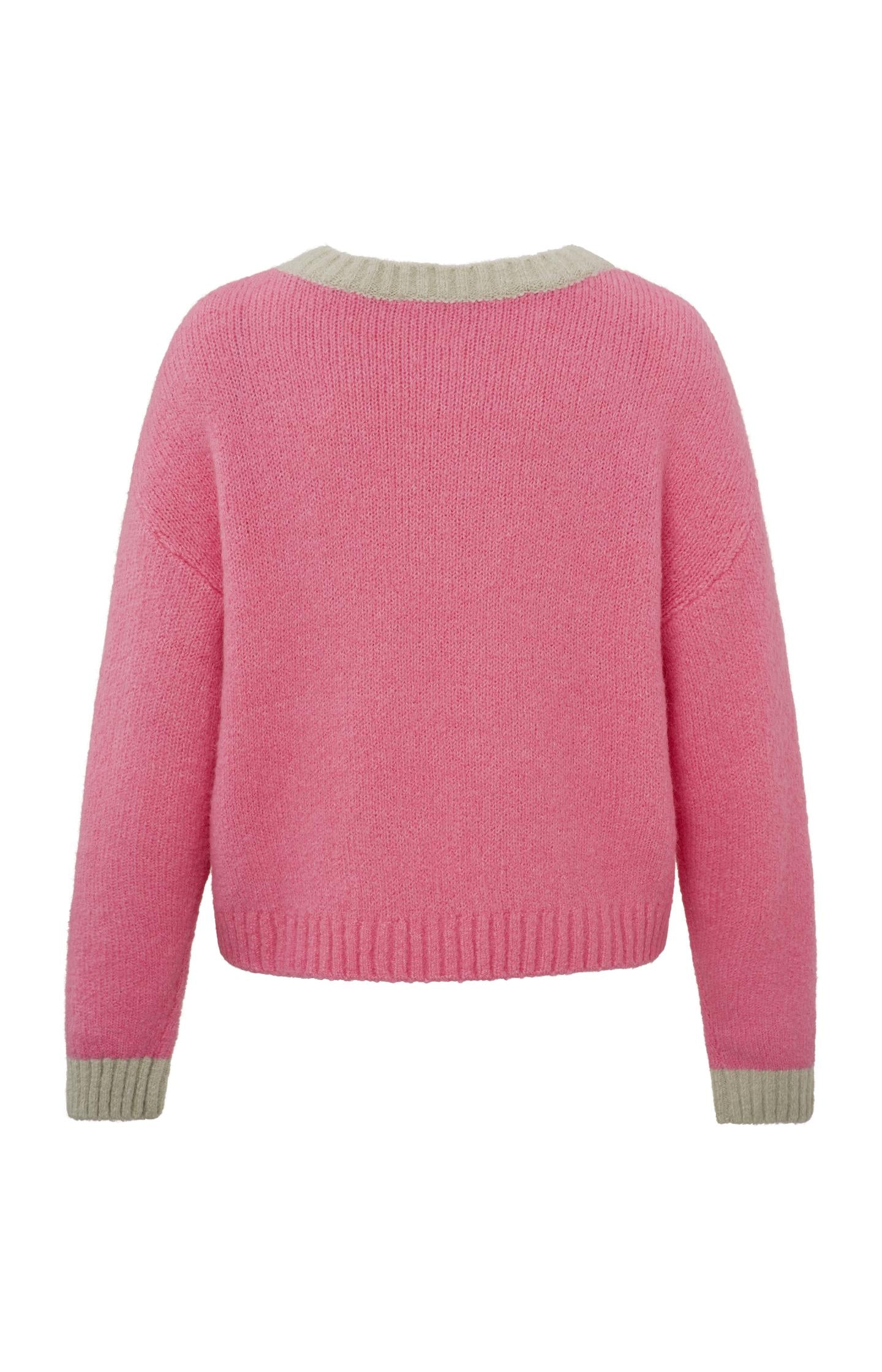 Sweater with round neck, long sleeves and dropped shoulders