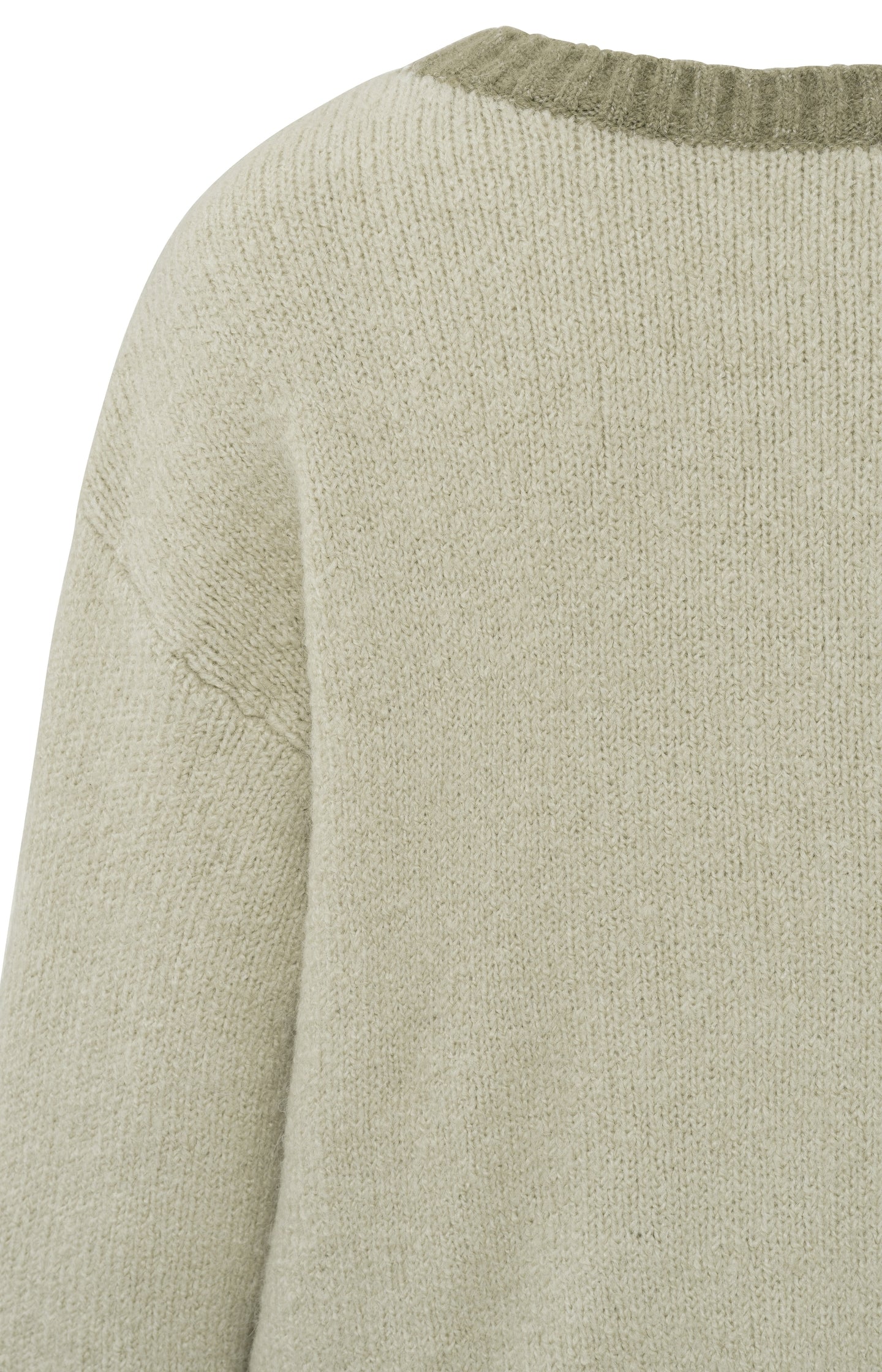 Sweater with round neck, long sleeves and dropped shoulders