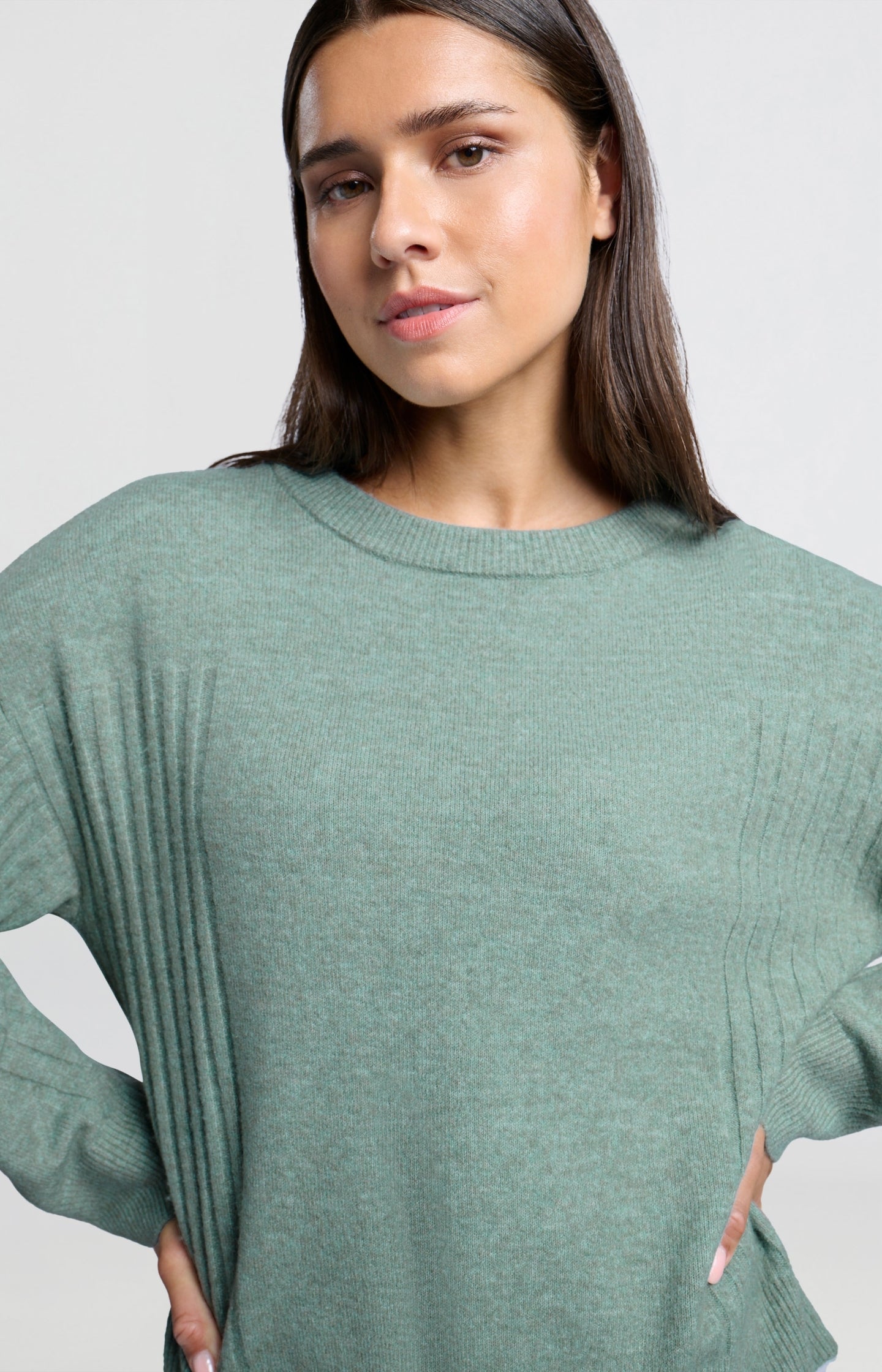 Sweater with round neck, long sleeves and rib detail